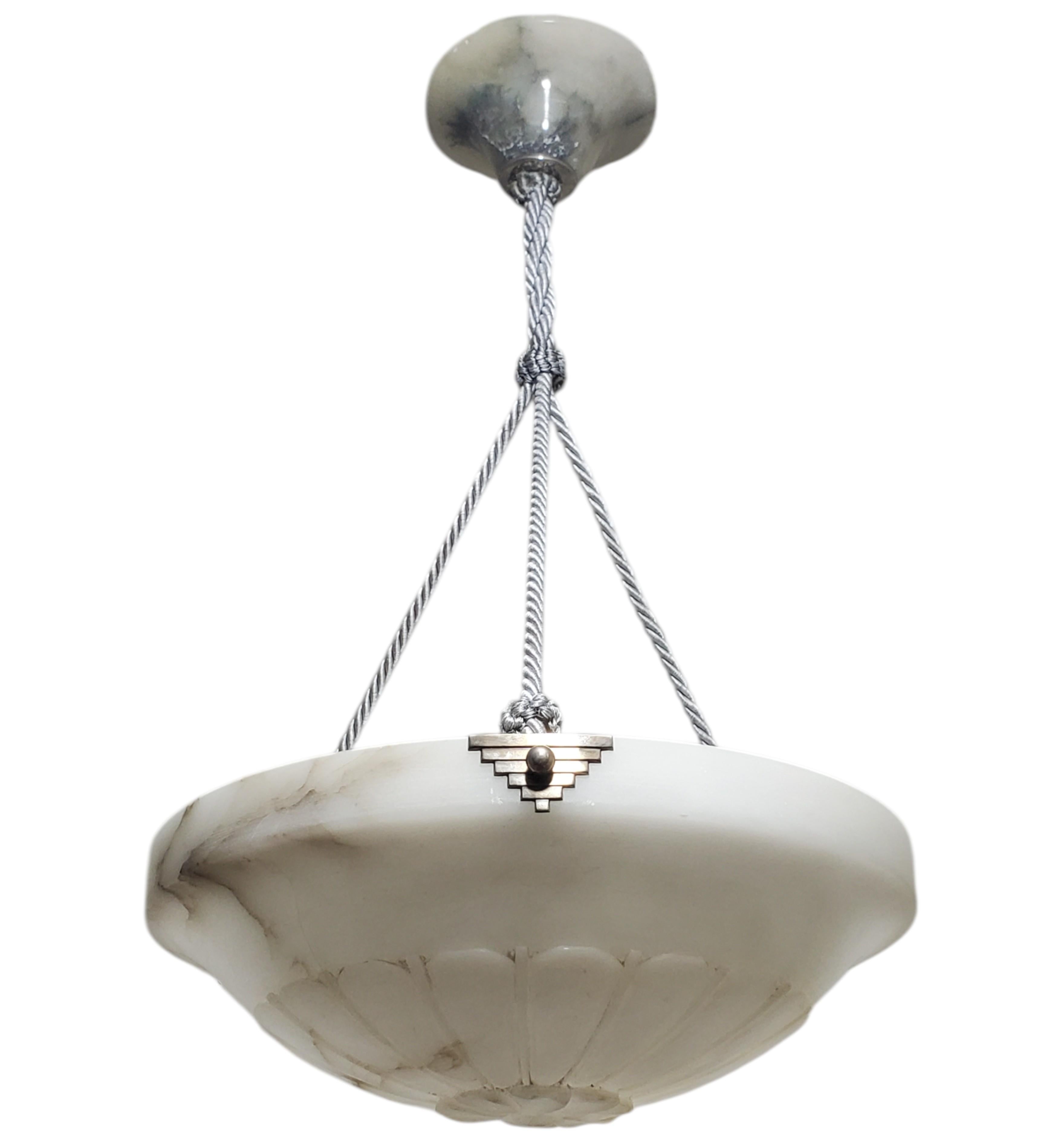 Lampada a sospensione francese in alabastro bianco, corda grigia con baldacchino originale in alabastro in vendita 1