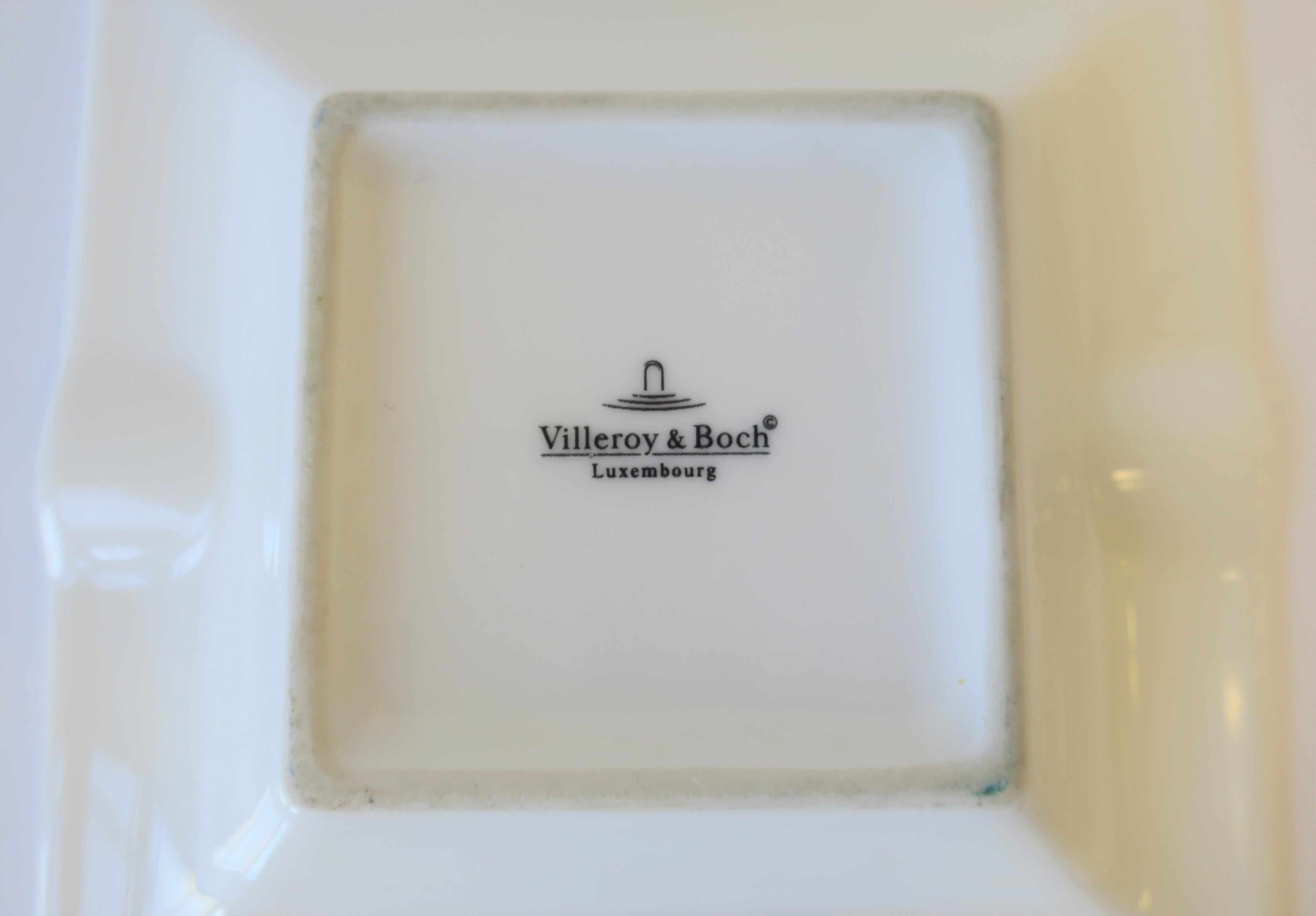 20th Century French White and Gold Porcelain Dish or Ashtray