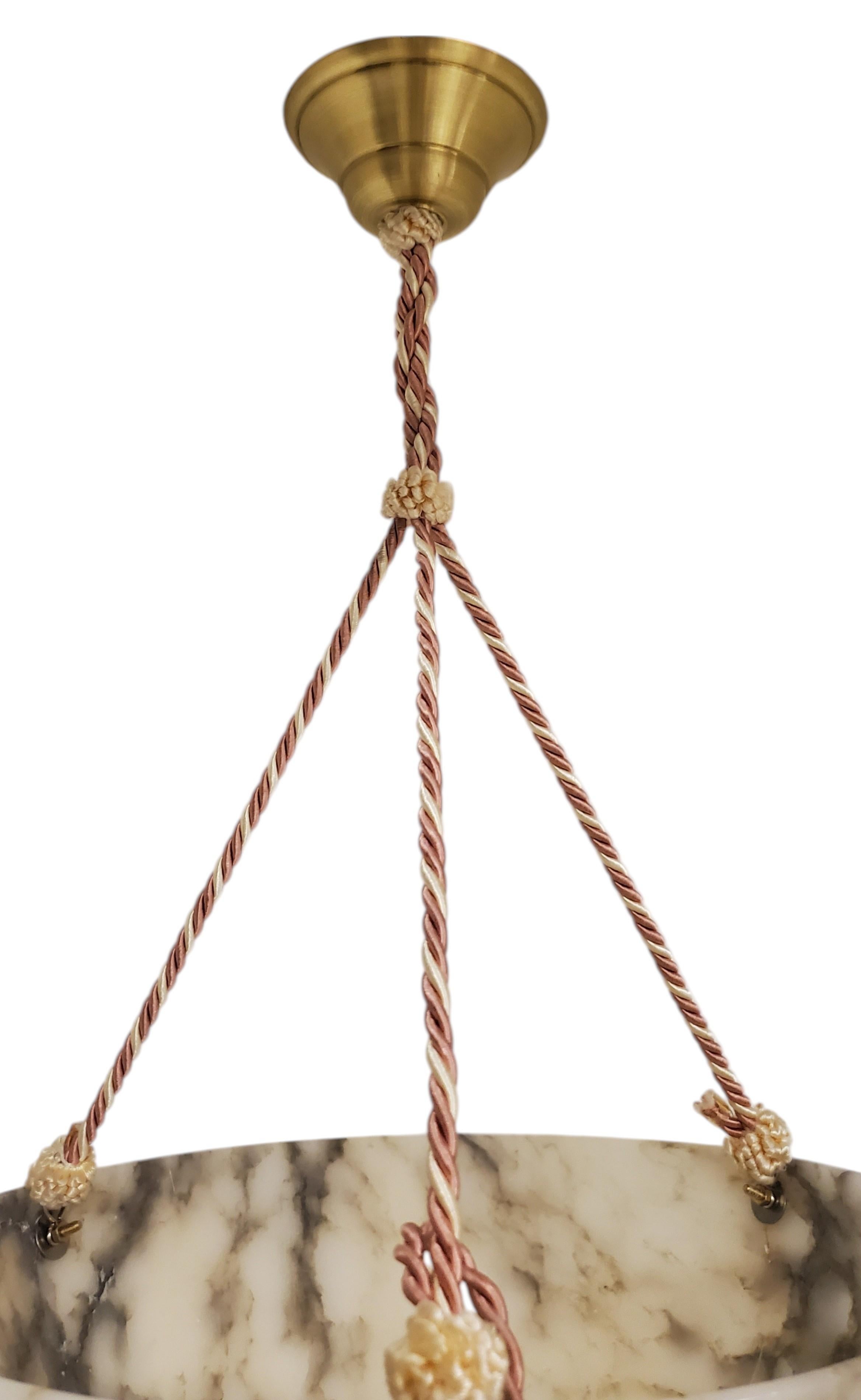 Corde Coupe d'albâtre d'origine française veinée de blanc et de gris avec cordon rose + blanc en vente