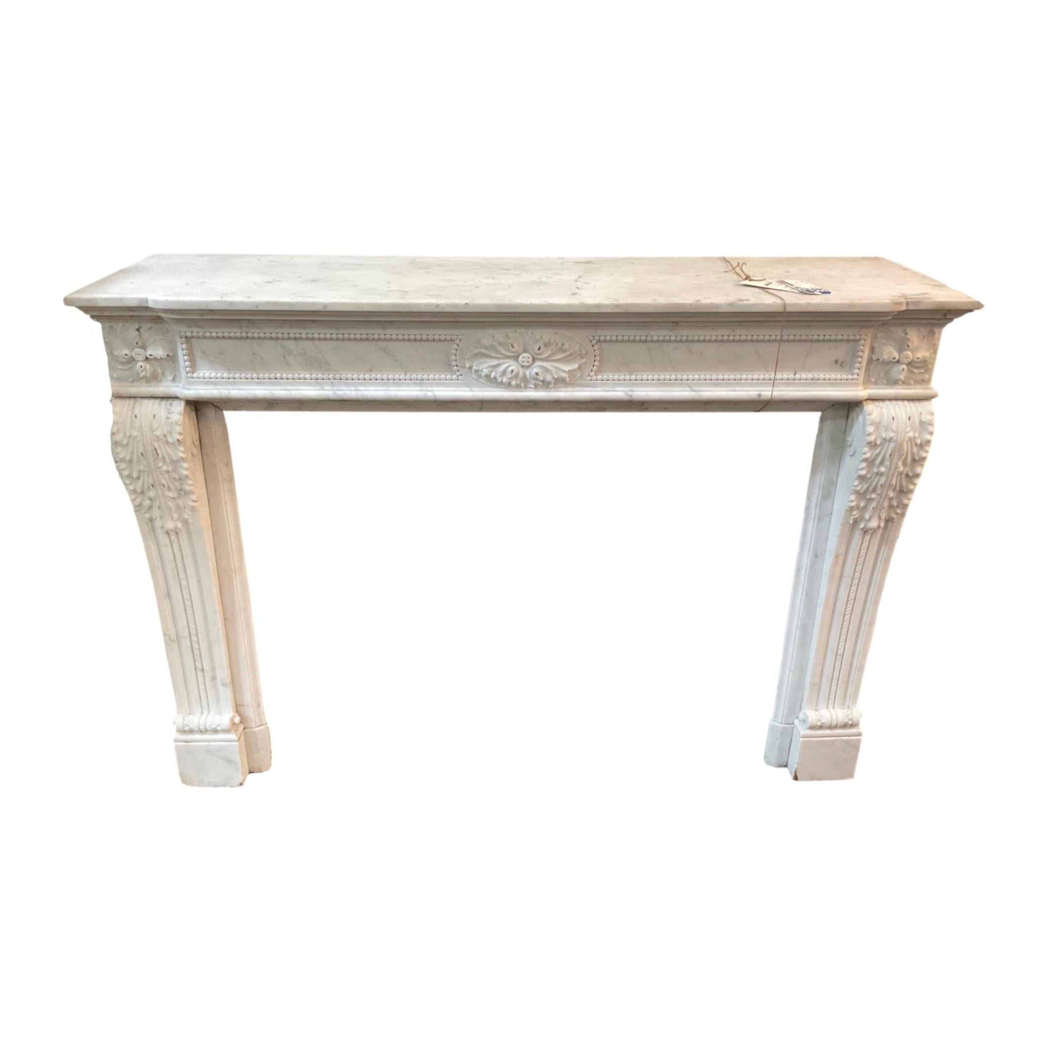 Louis XVI-style mantel. Made out of white marble stone. Originates from France. Circa, 1710. 



Measurements: 

W: 61