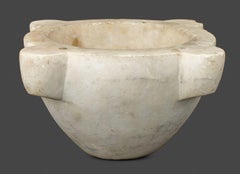 Mortaio francese in marmo bianco, 18° secolo.