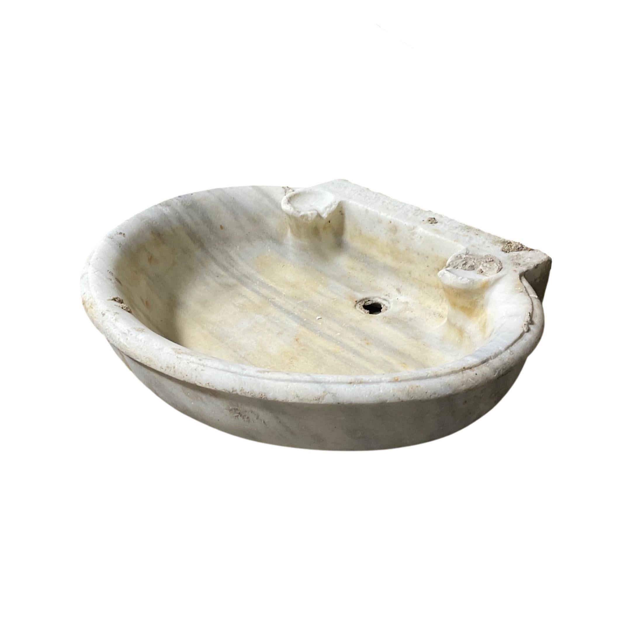 French White Marble Oval Sink In Good Condition For Sale In Dallas, TX