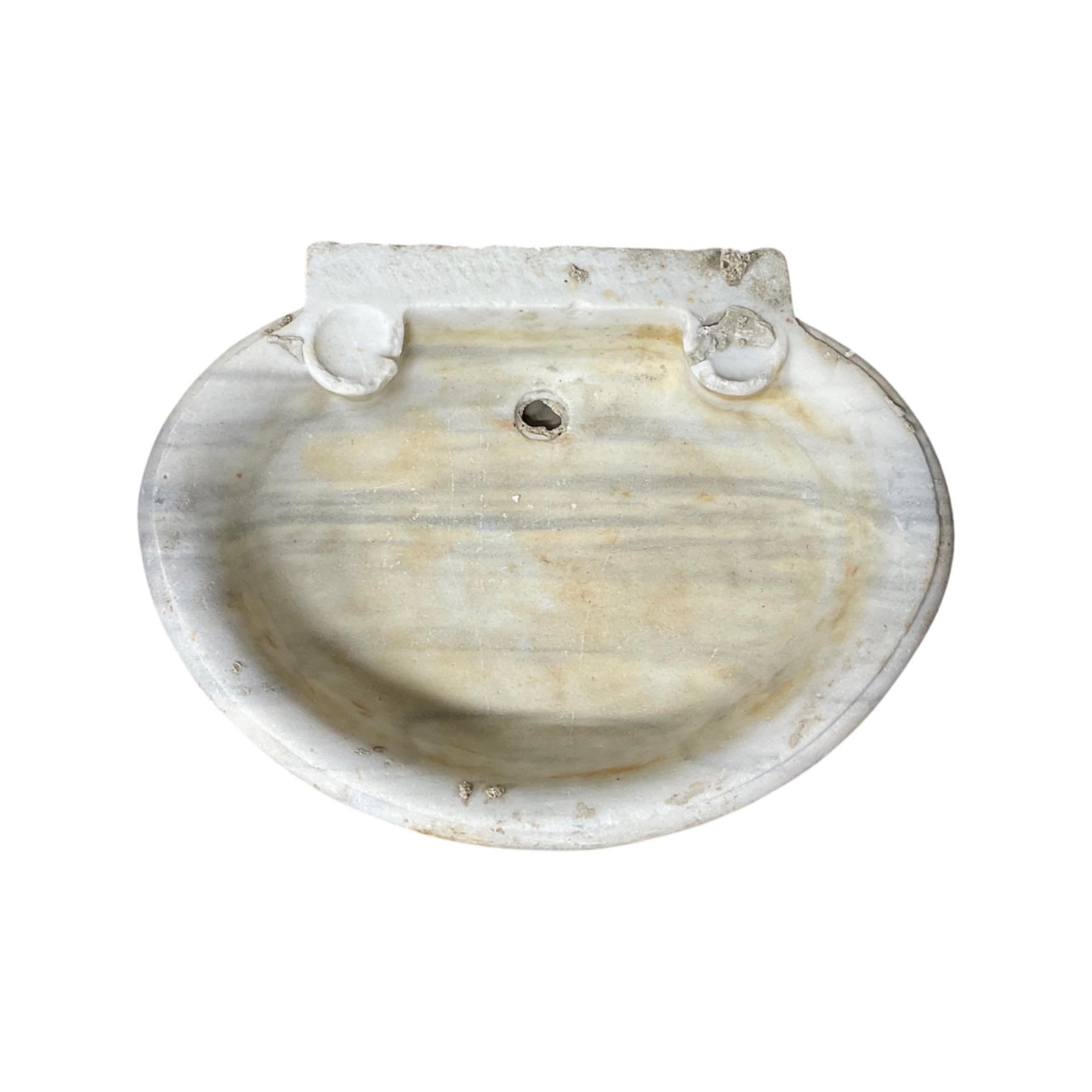 18th Century and Earlier French White Marble Oval Sink For Sale