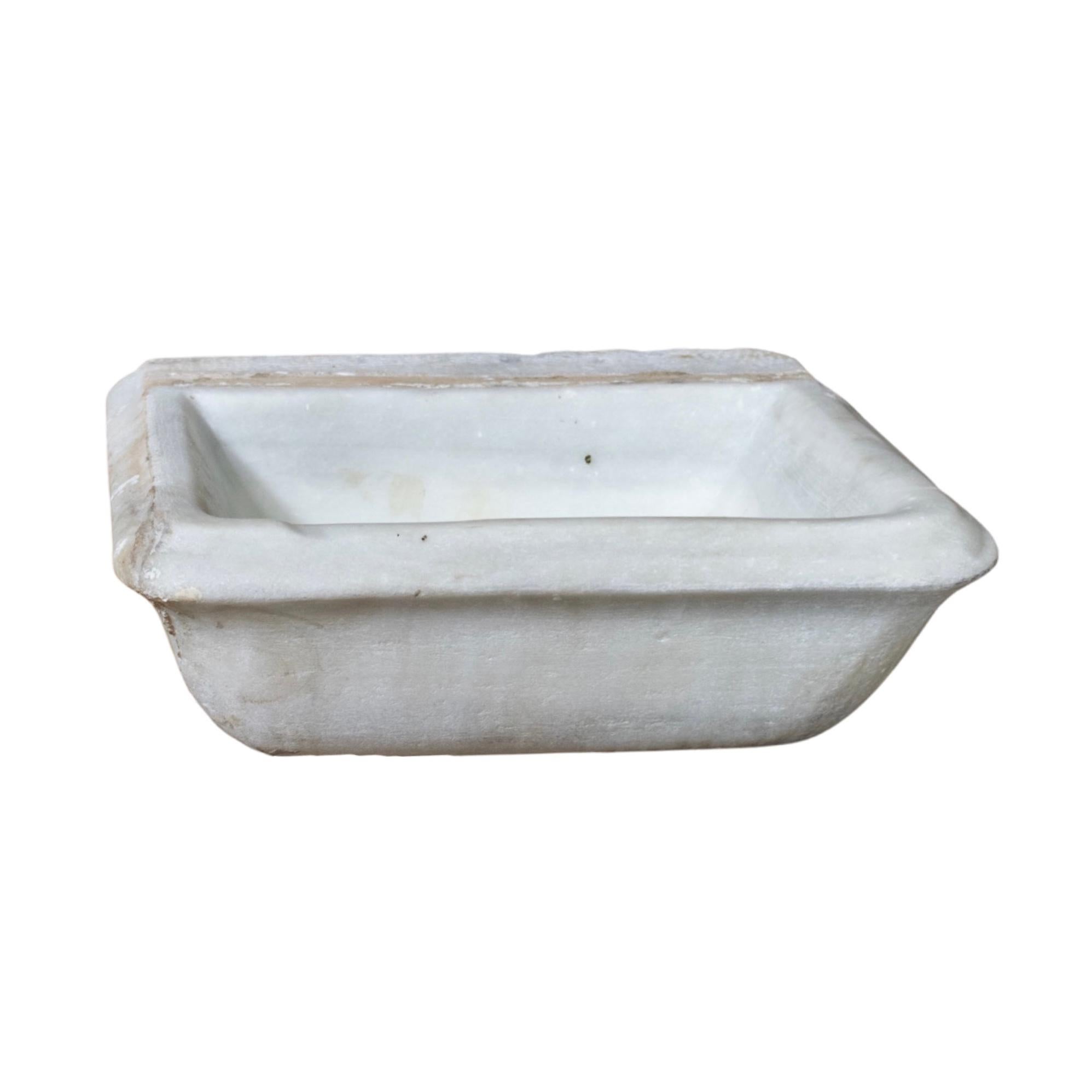 19th Century French White Marble Sink For Sale