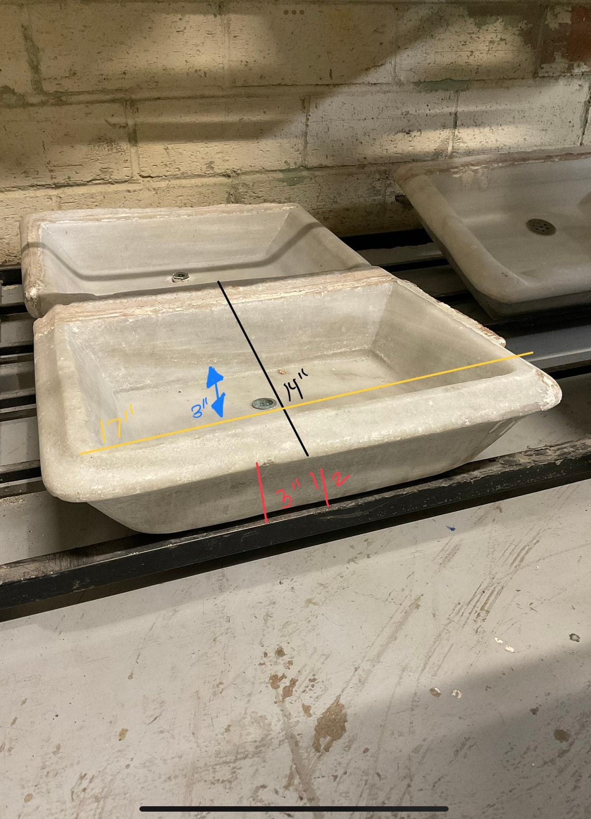 French, White Marble Sink For Sale 4