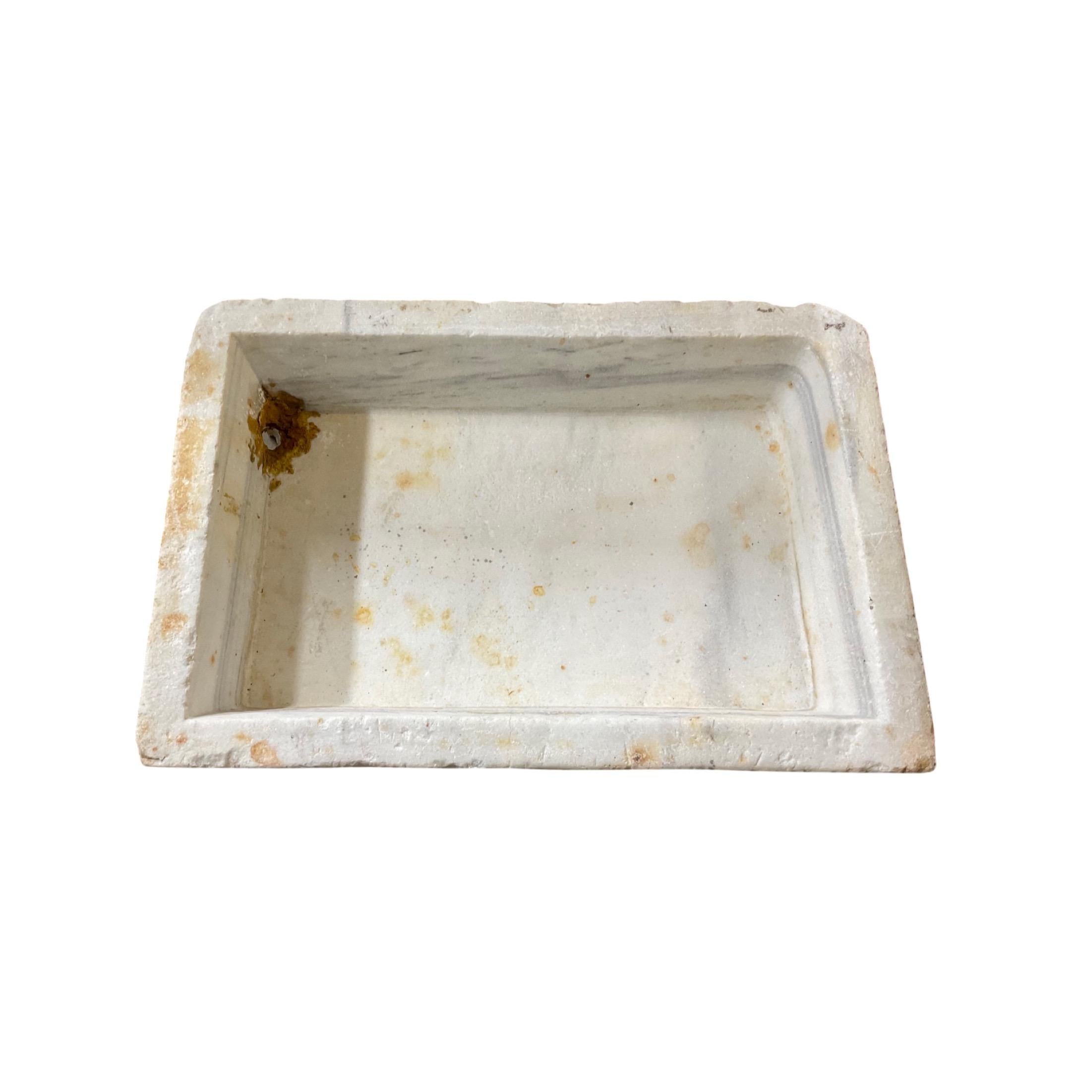 18th Century and Earlier French White Marble Sink For Sale