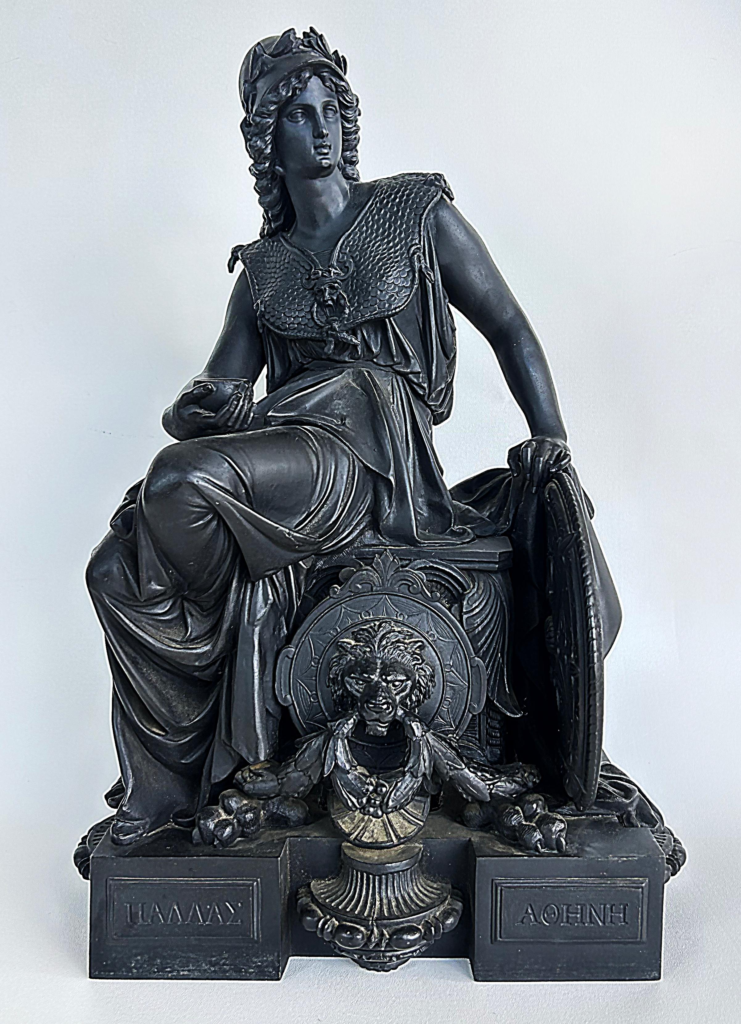 Sculpture française en métal blanc représentant Minerva, la déesse romaine de la sagesse en vente 3