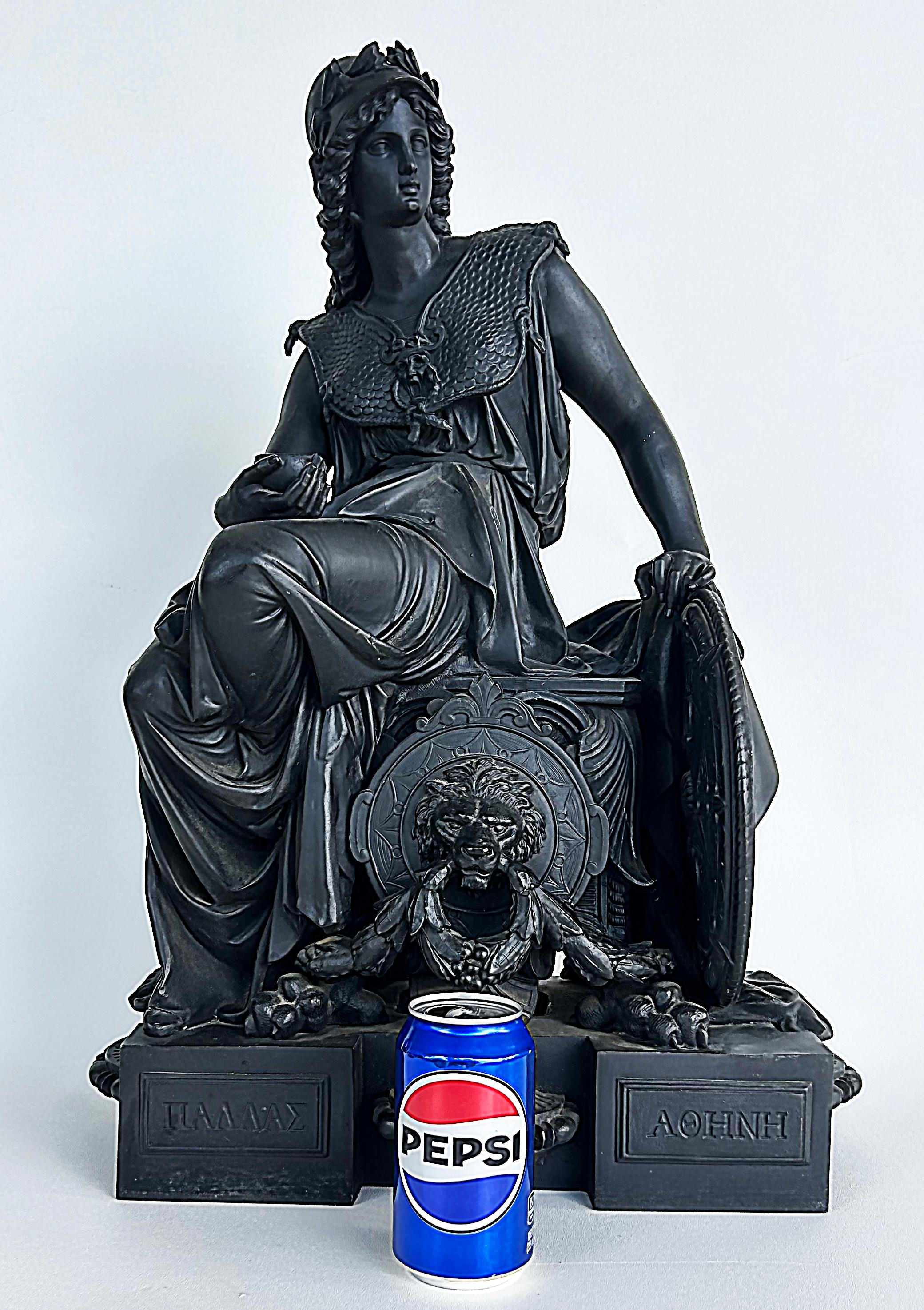 Néoclassique Sculpture française en métal blanc représentant Minerva, la déesse romaine de la sagesse en vente