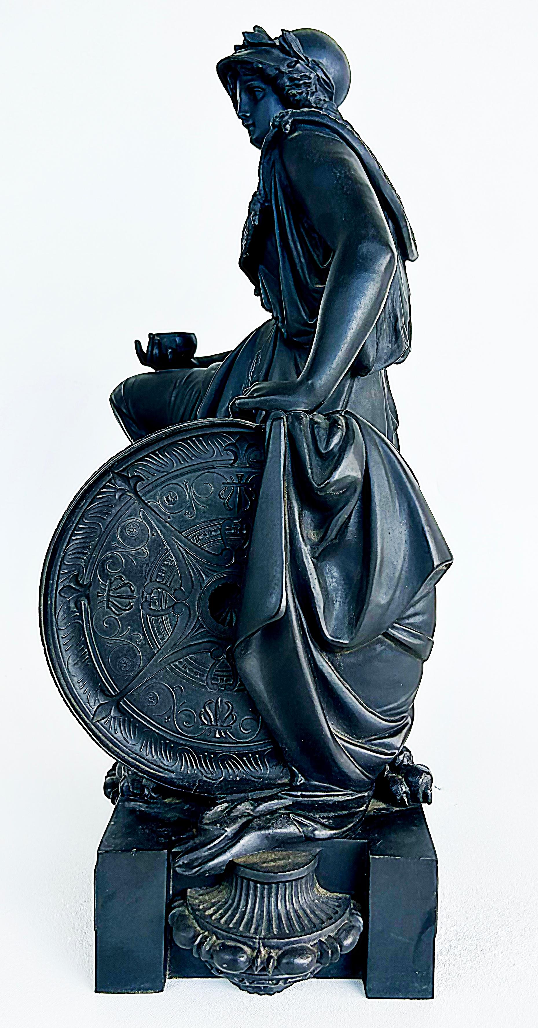Sculpture française en métal blanc représentant Minerva, la déesse romaine de la sagesse Bon état - En vente à Miami, FL