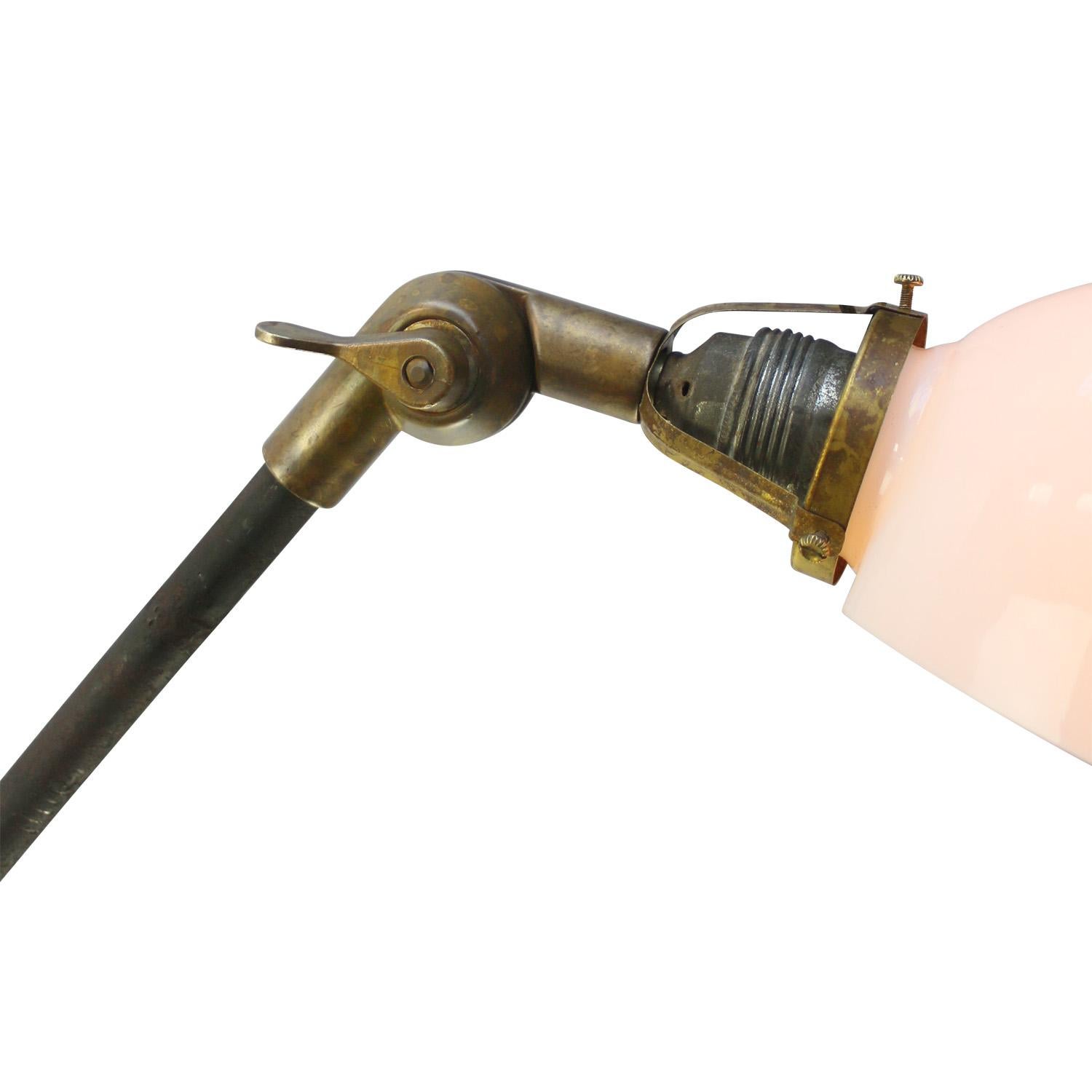 20ième siècle Appliques à 2 bras en métal et laiton avec verre opalin blanc French en vente