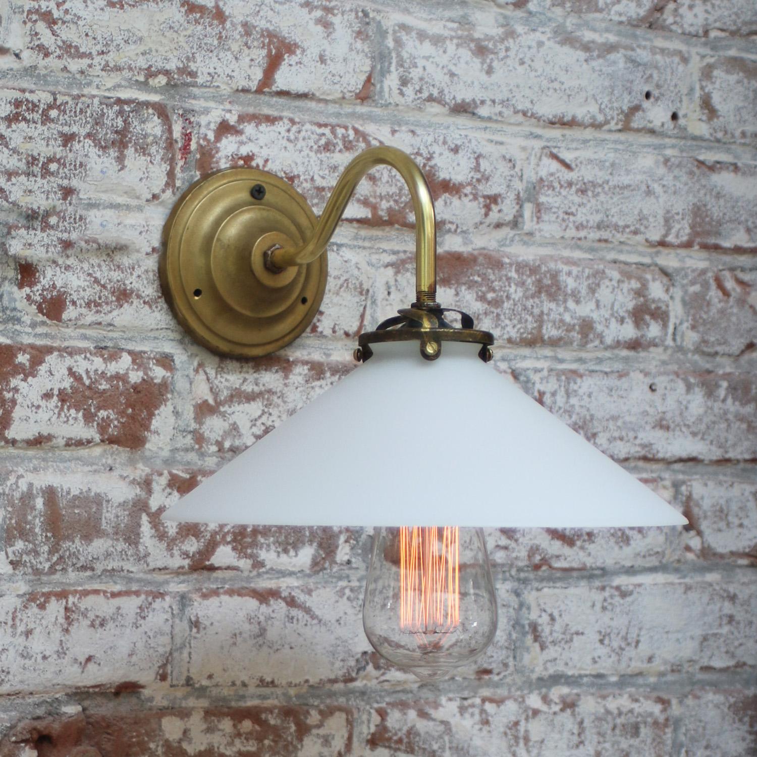 French White Opaline Glass Brass Scones Wall Lamps In Good Condition For Sale In Amsterdam, NL