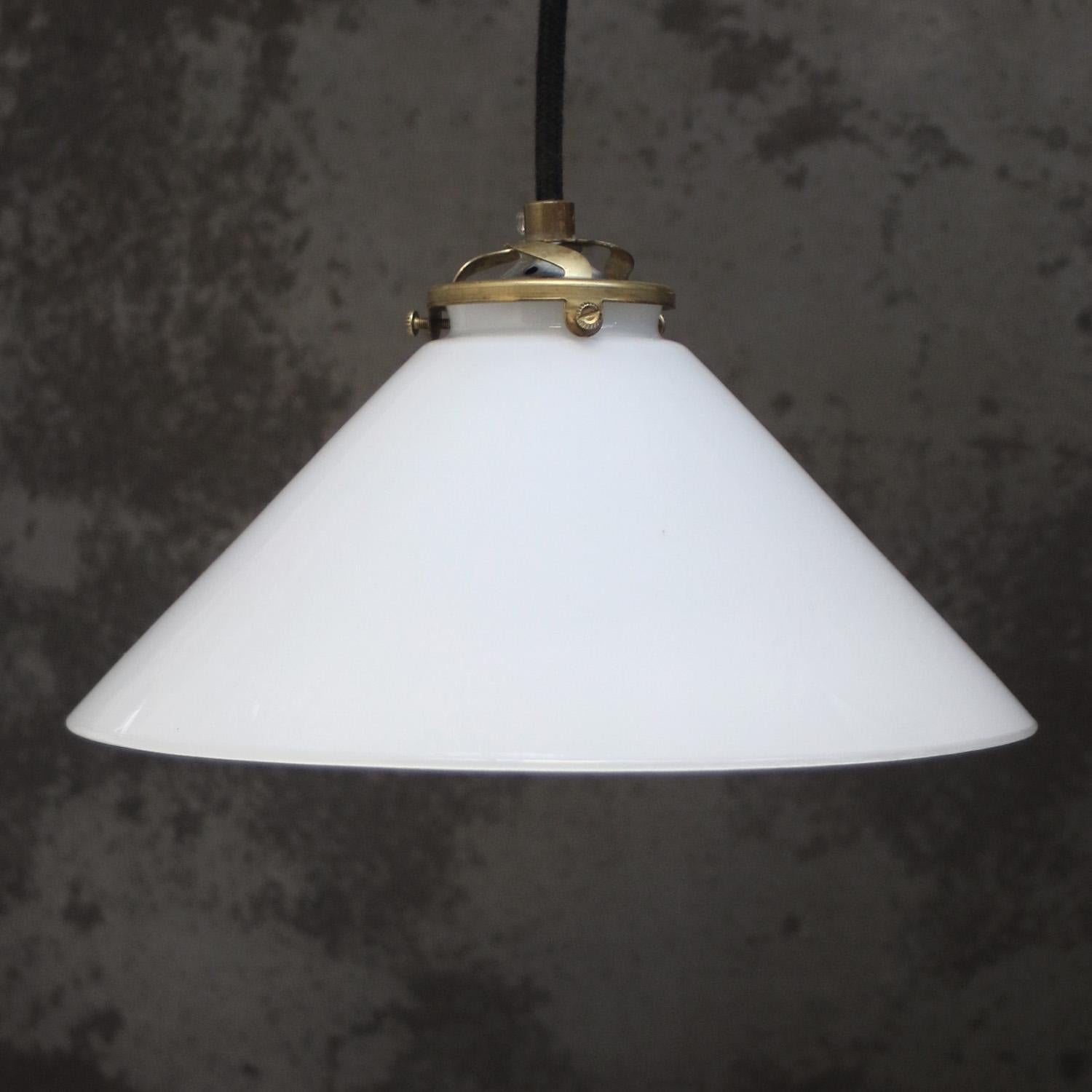 Lámparas colgantes de latón French White Opaline Milk Glass Industrial en venta