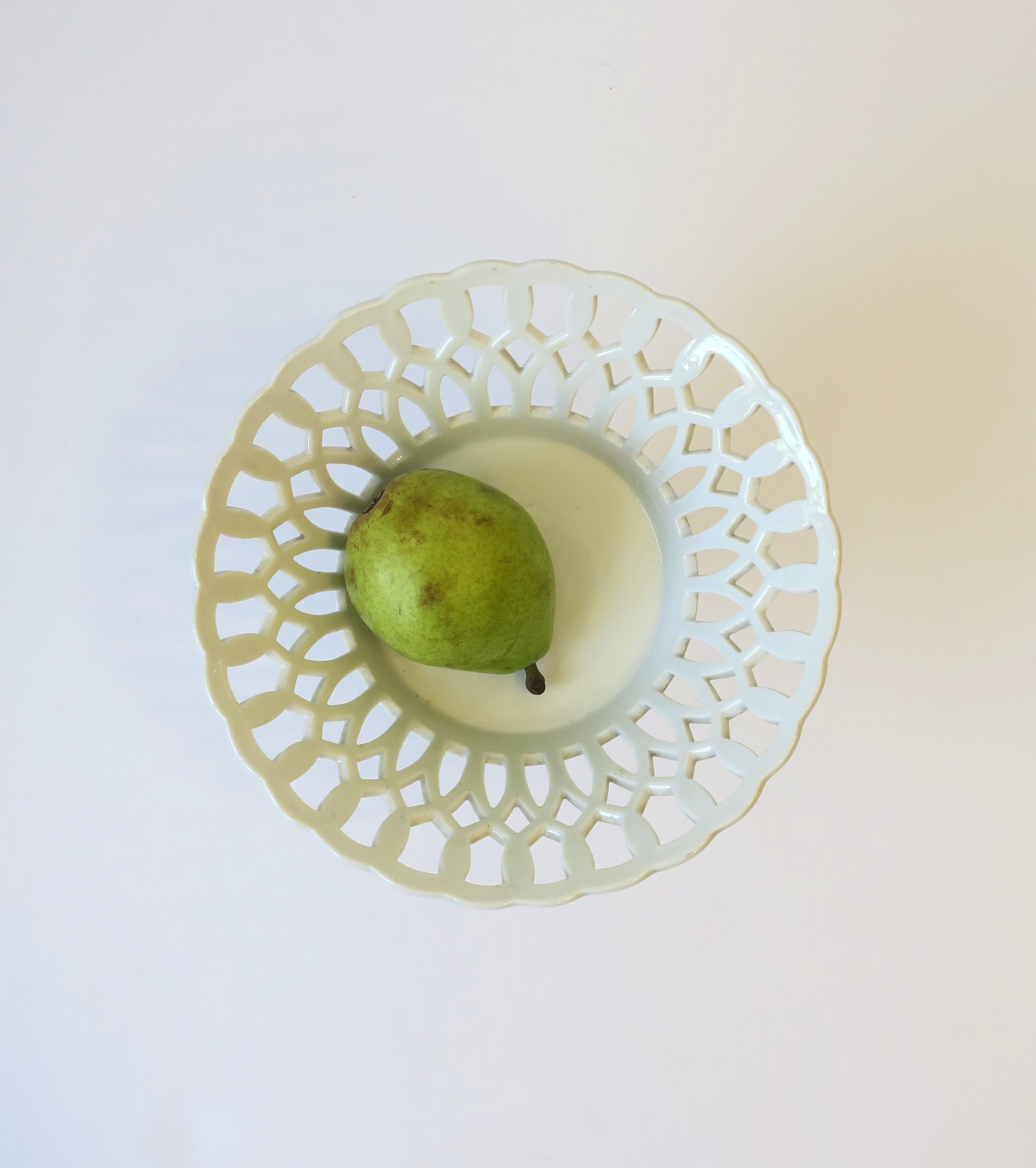 French White Pierced Porcelain Compote Basket Centerpiece Bowl 1