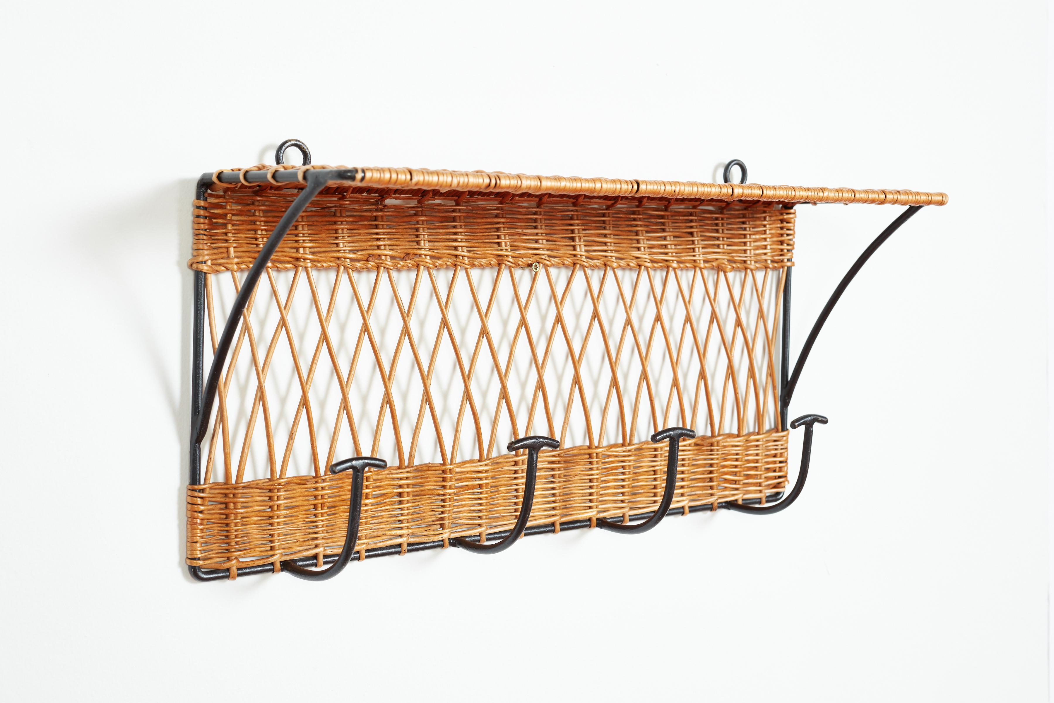 French Wicker and Iron Rack with Shelf In Good Condition For Sale In Beverly Hills, CA