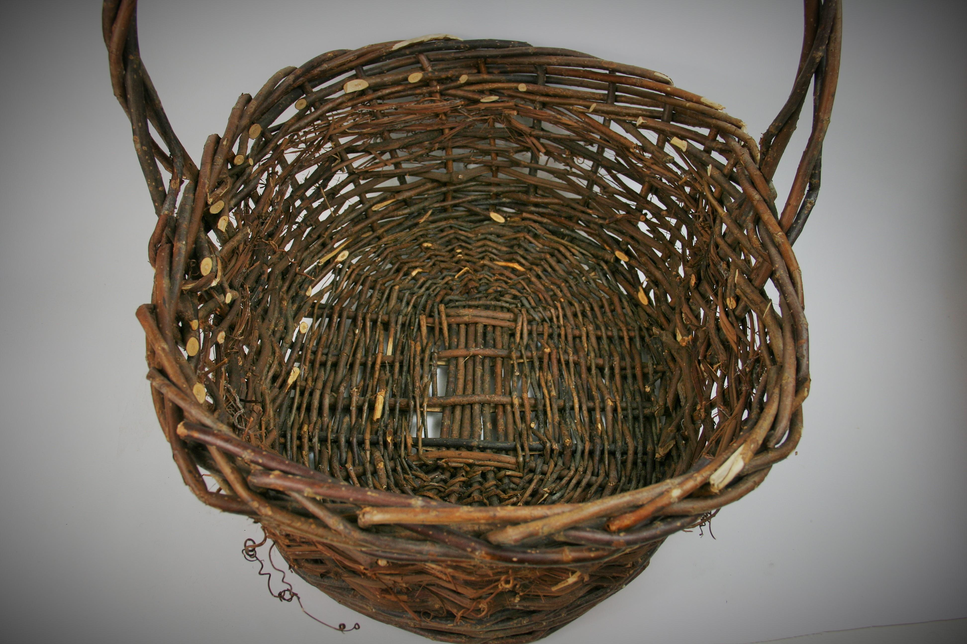 French Wicker Basket/Folk Art 4