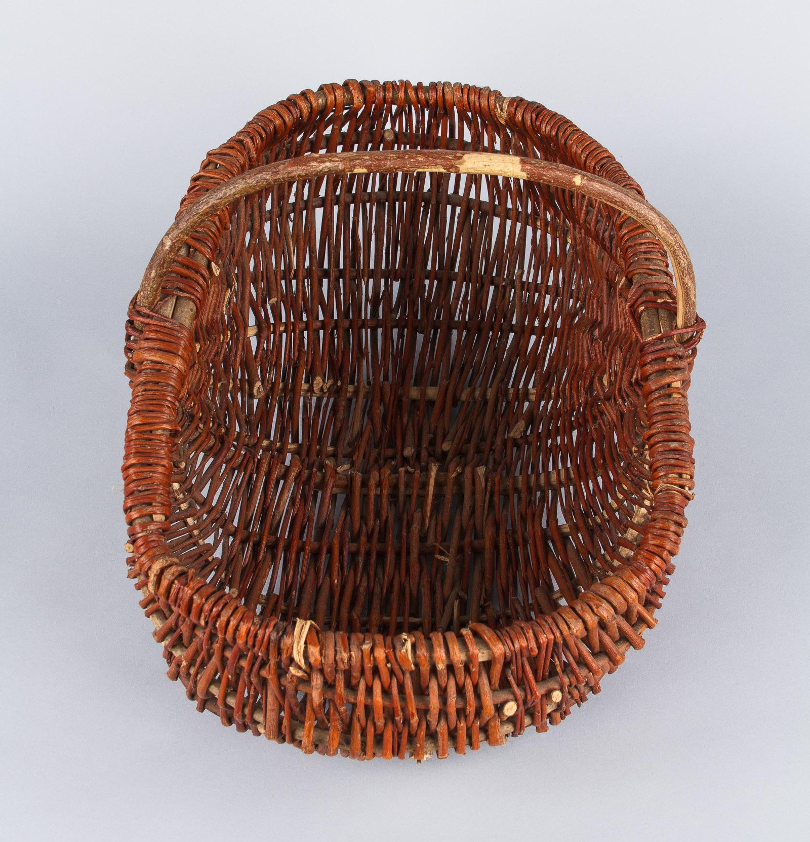 French Provincial French Wicker Basket from Auvergne Region, 20th Century