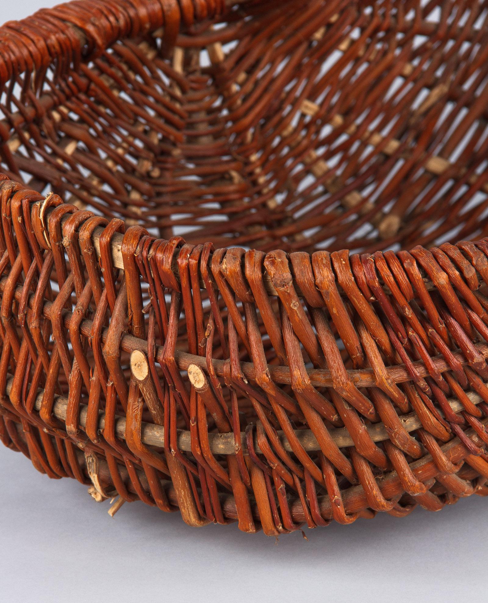 French Wicker Basket from Auvergne Region, 20th Century 2