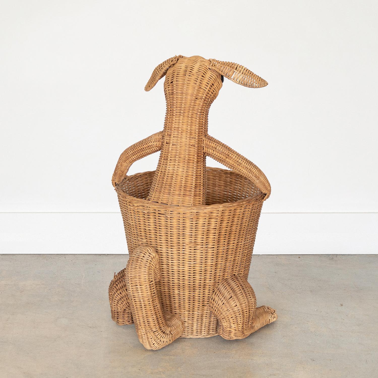 French Wicker Kangaroo Basket In Good Condition In Los Angeles, CA
