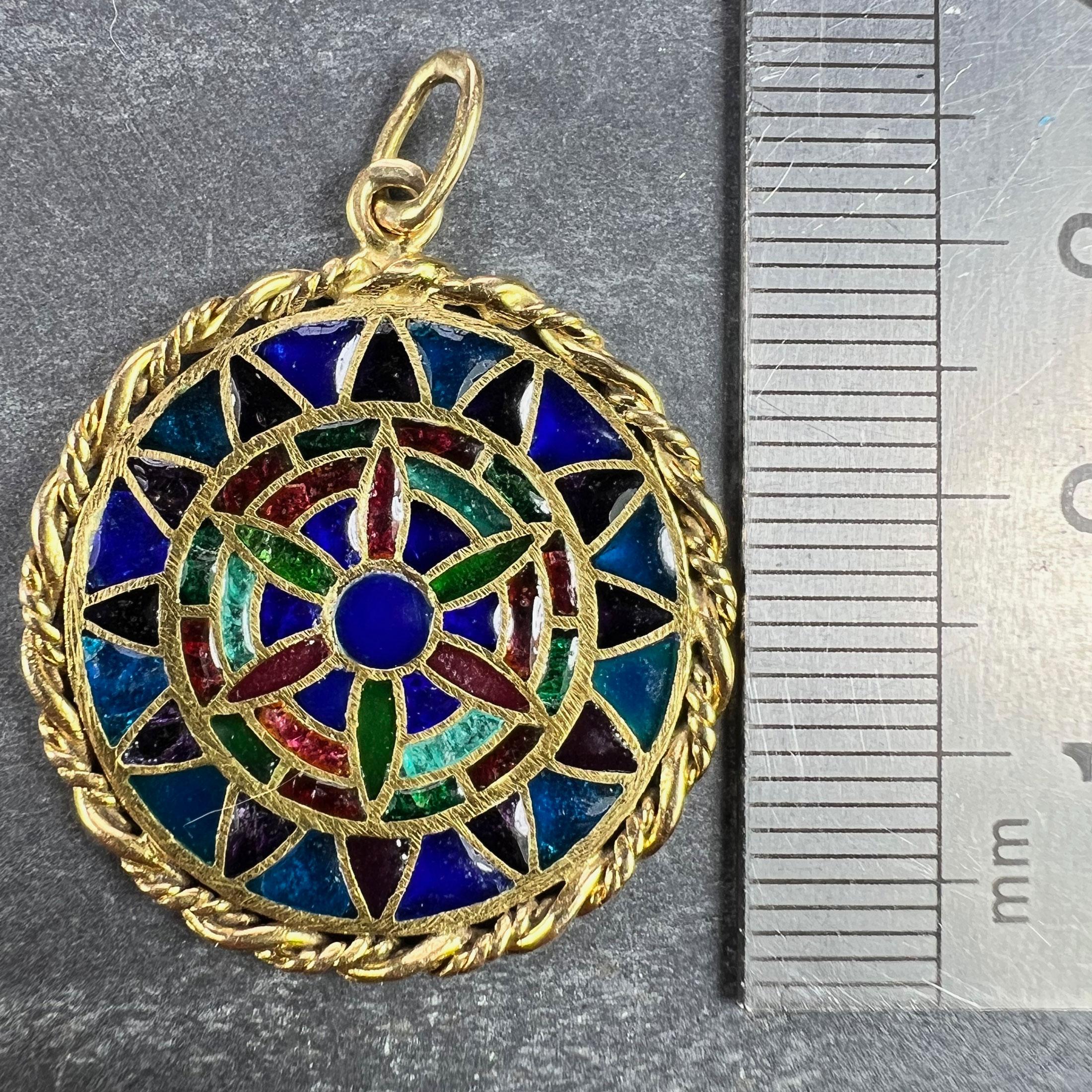 Medaglia con ciondolo in oro giallo 18 carati con smalto di Finestra Francese Plique A Jour in vendita 8