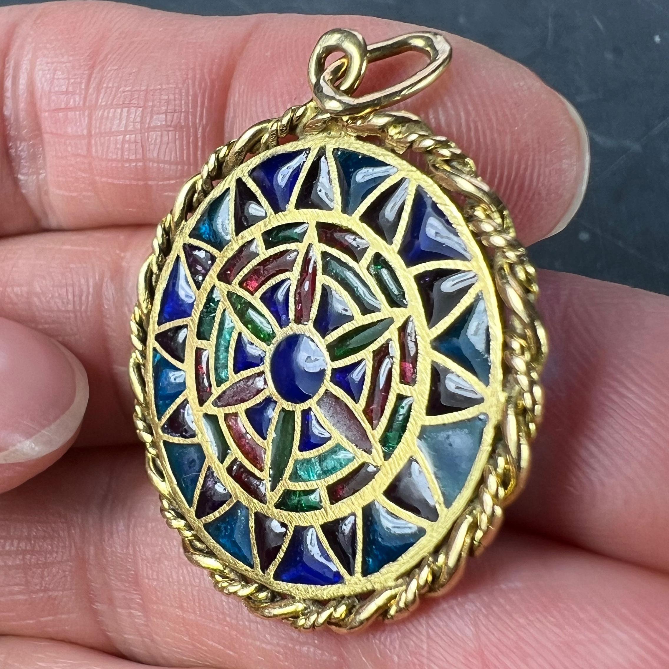 Medaglia con ciondolo in oro giallo 18 carati con smalto di Finestra Francese Plique A Jour in vendita 5