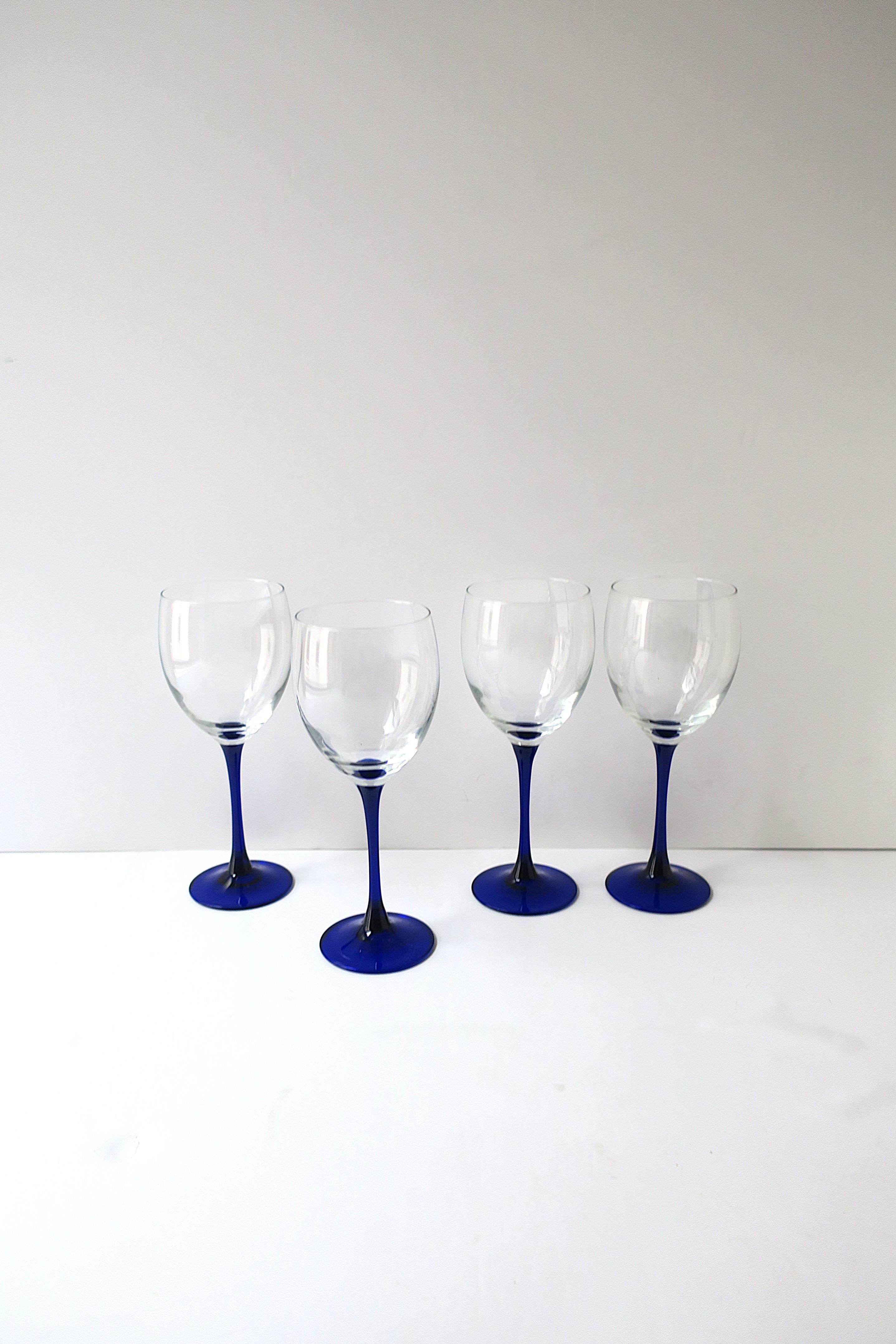 French Wine Glasses In Excellent Condition For Sale In New York, NY