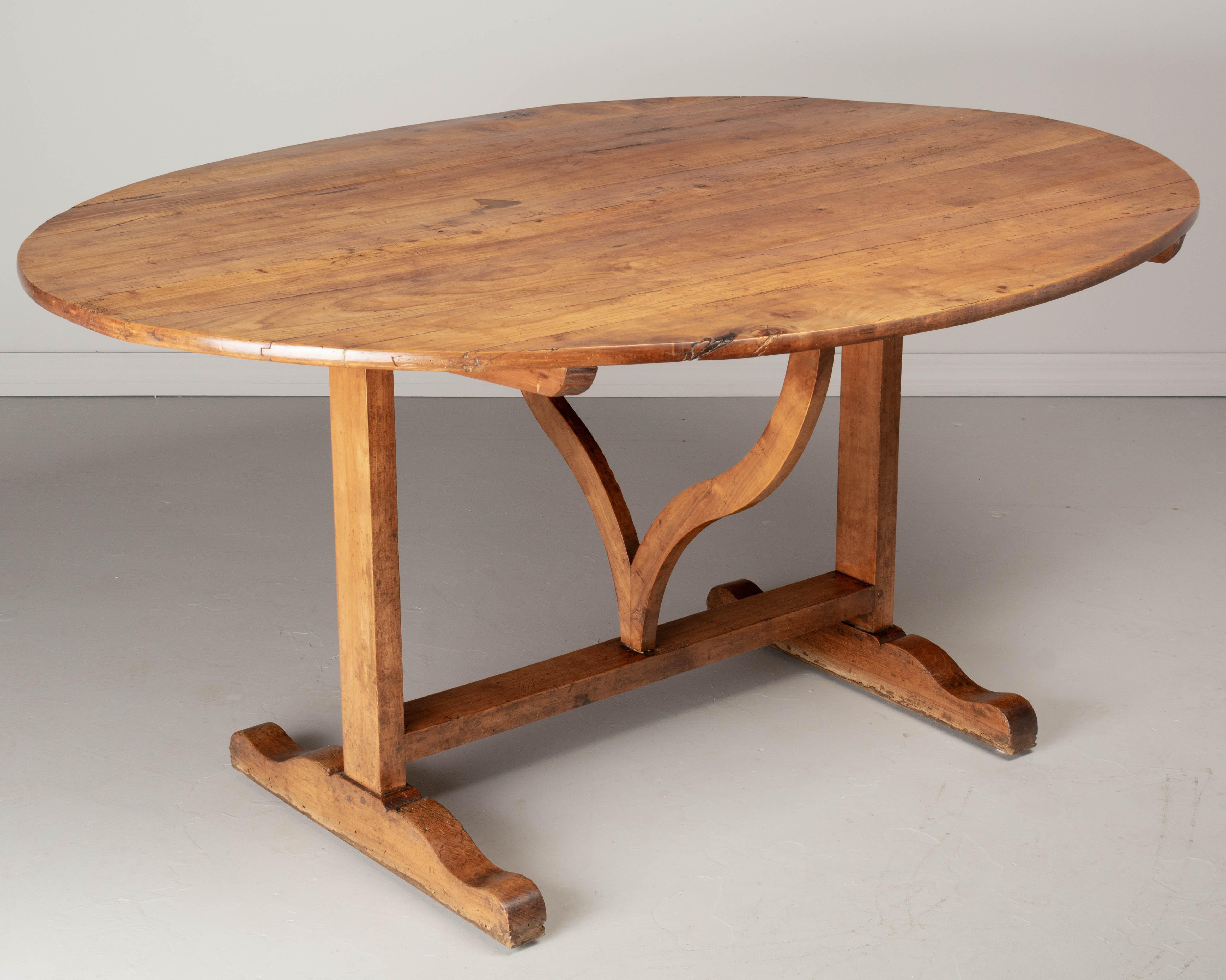French Wine Tasting Table or Tilt-Top Dining Table For Sale 2