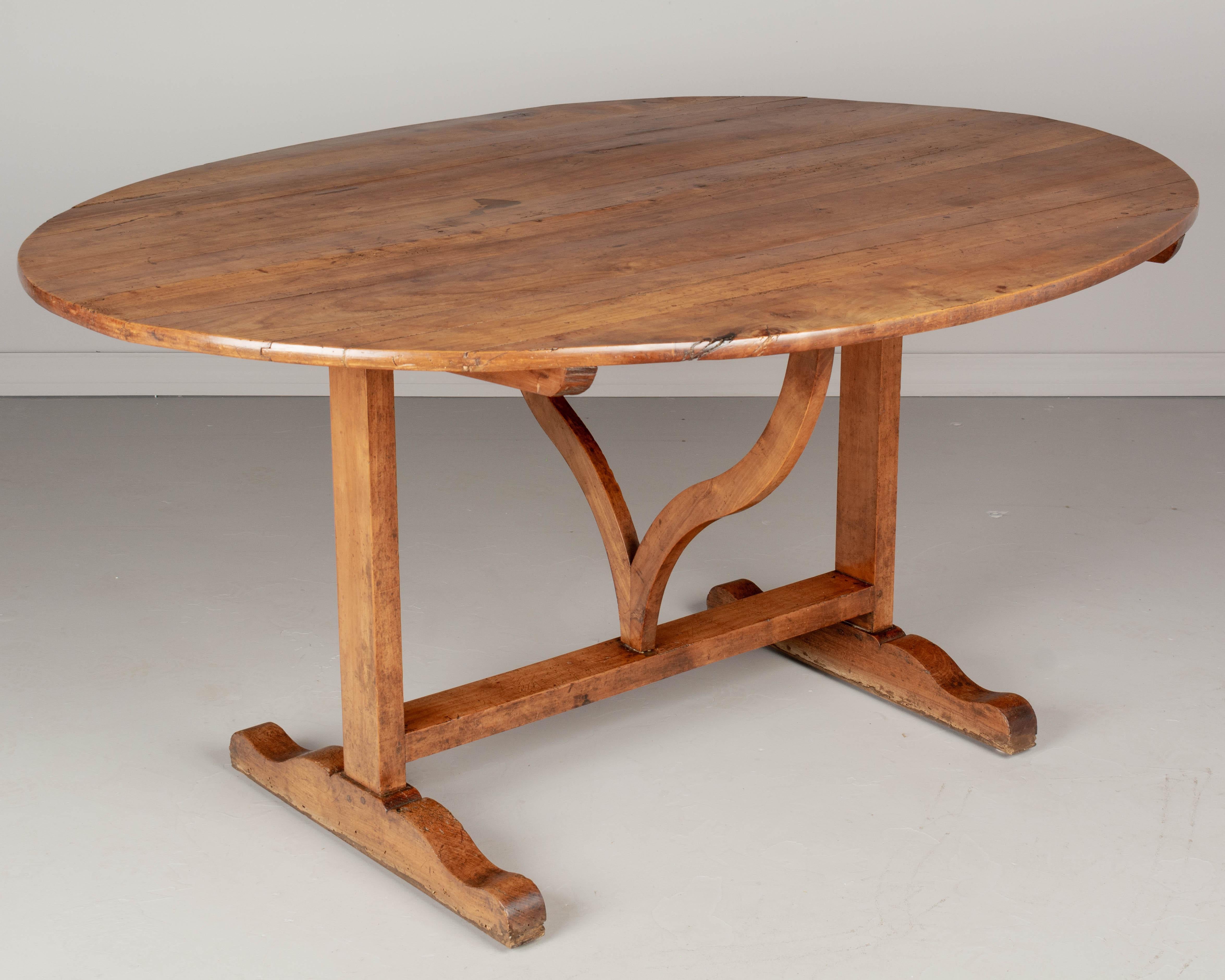 French Wine Tasting Table or Tilt-Top Dining Table For Sale 3