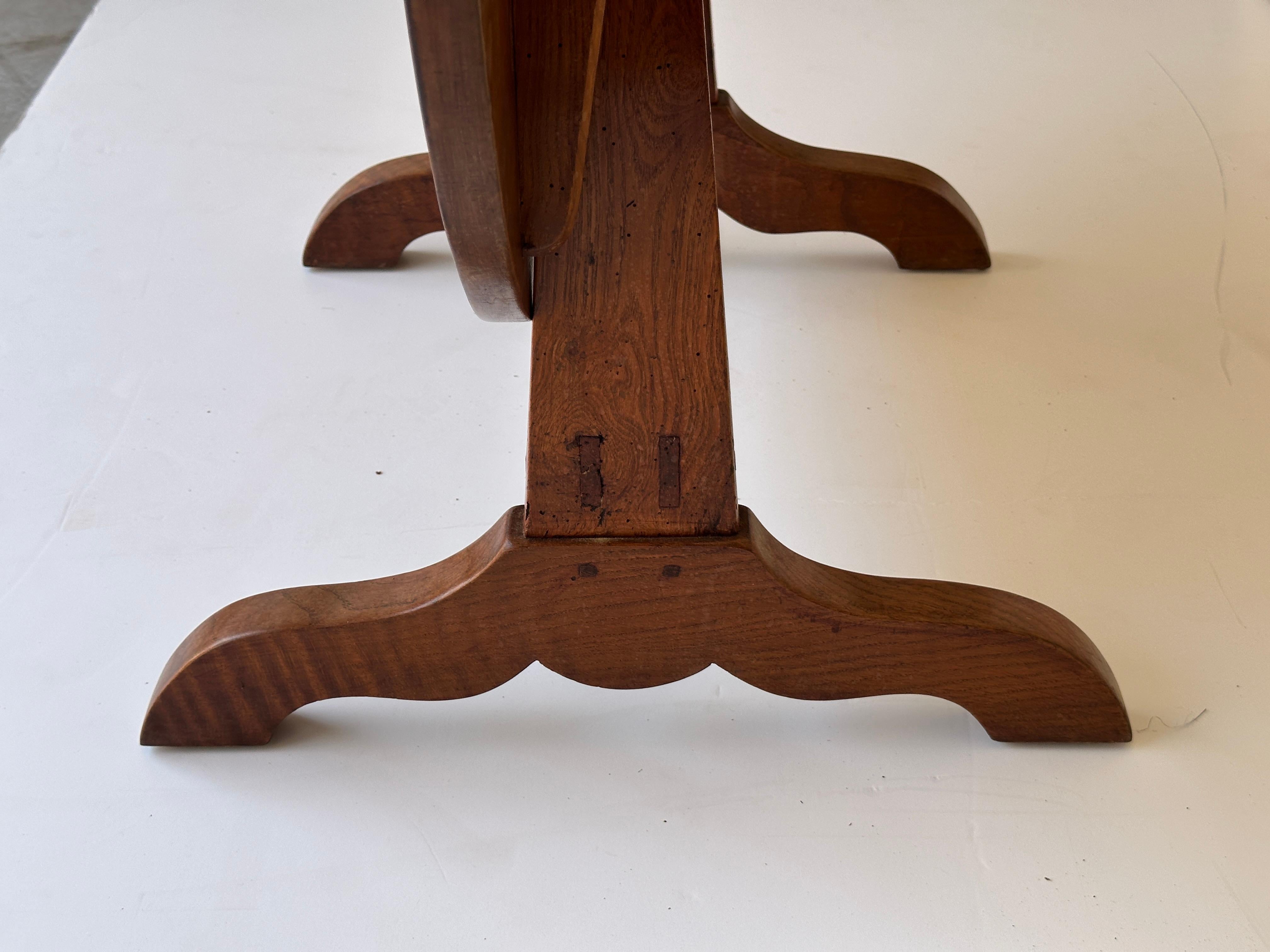 French Wine Tasting Vendange Round Tilt-Top Table of Cherrywood In Good Condition For Sale In Austin, TX