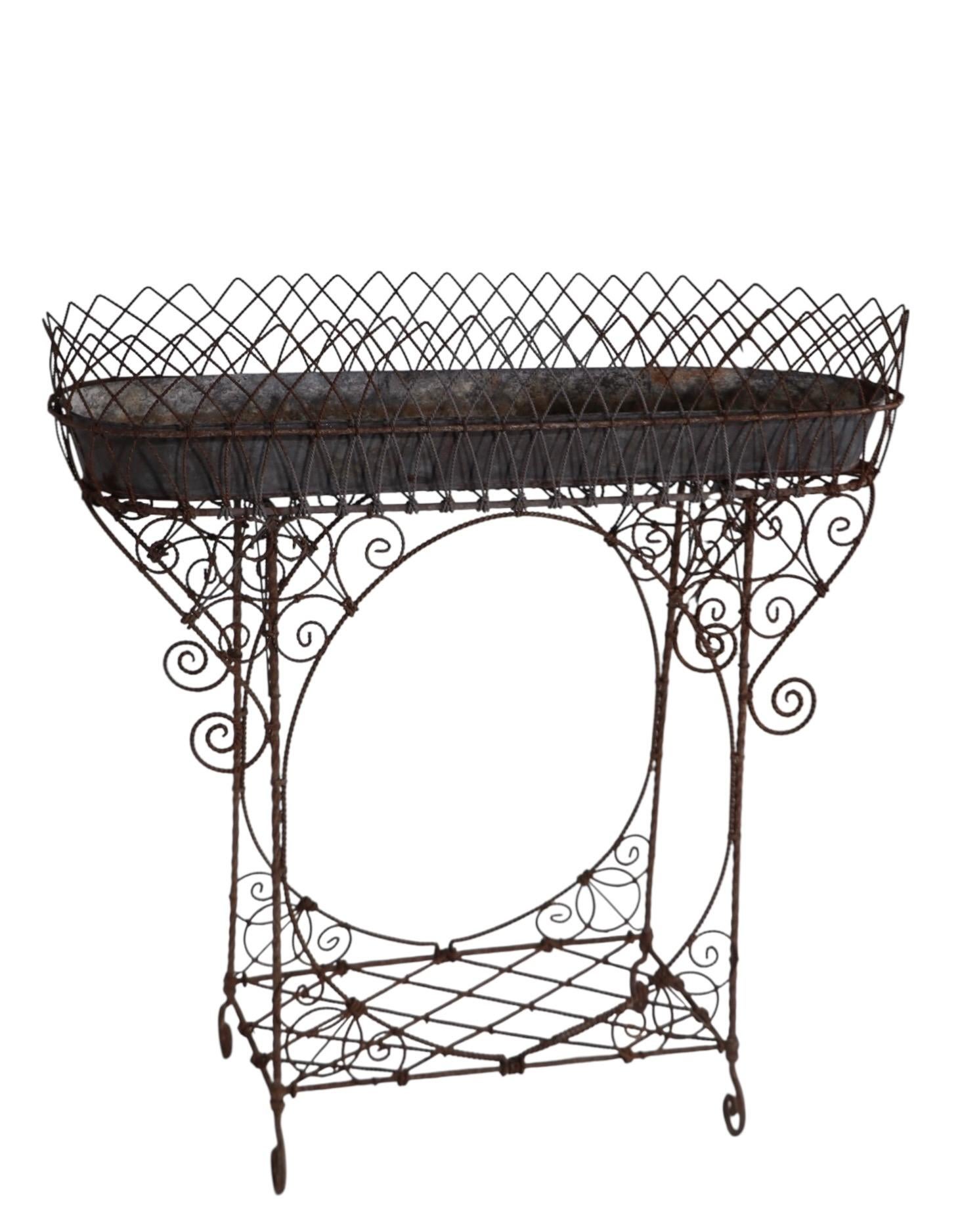 Fioriera Jardiniere francese in filo metallico del 1880/1920 circa in vendita 3