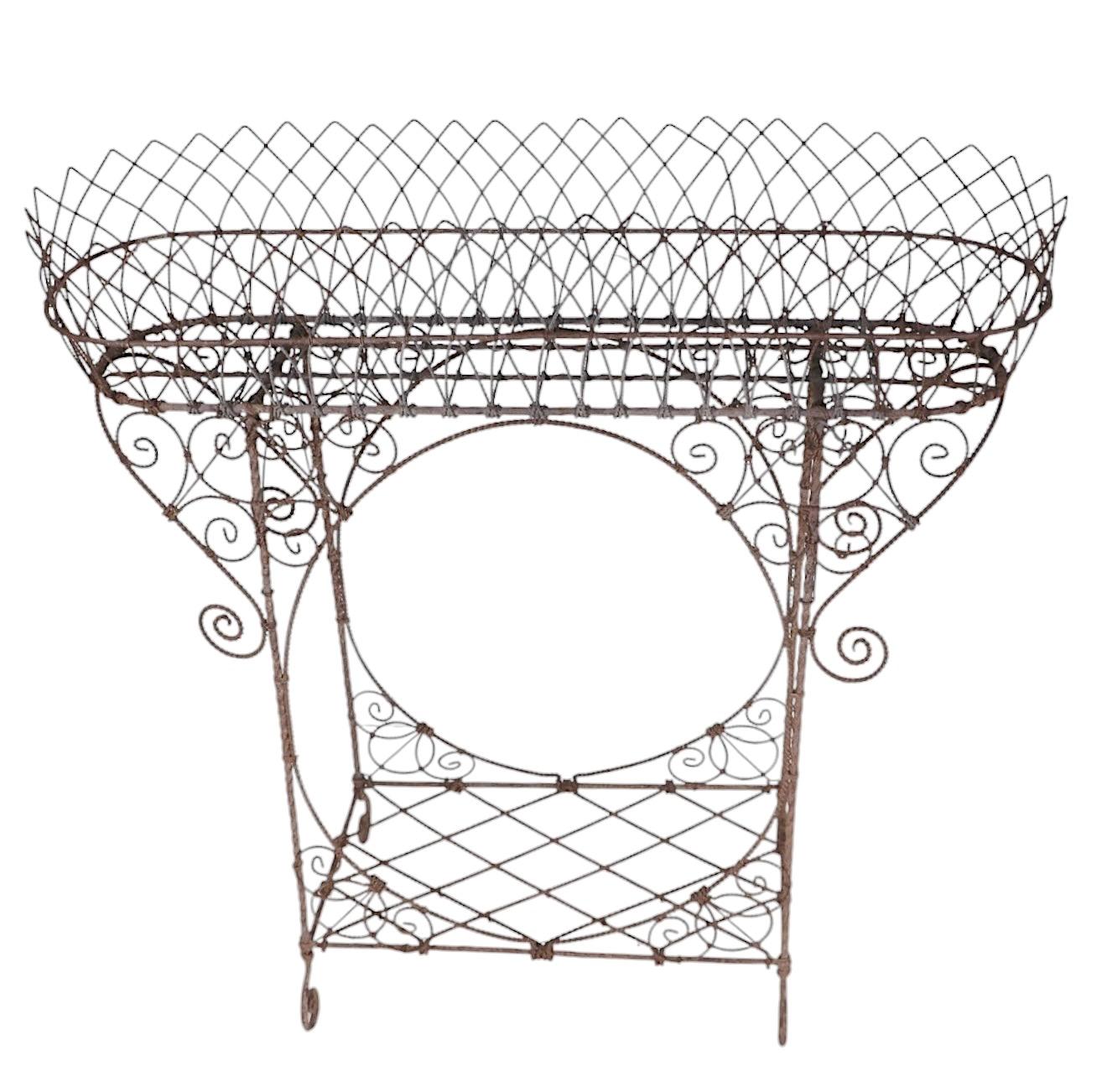 Vittoriano Fioriera Jardiniere francese in filo metallico del 1880/1920 circa in vendita