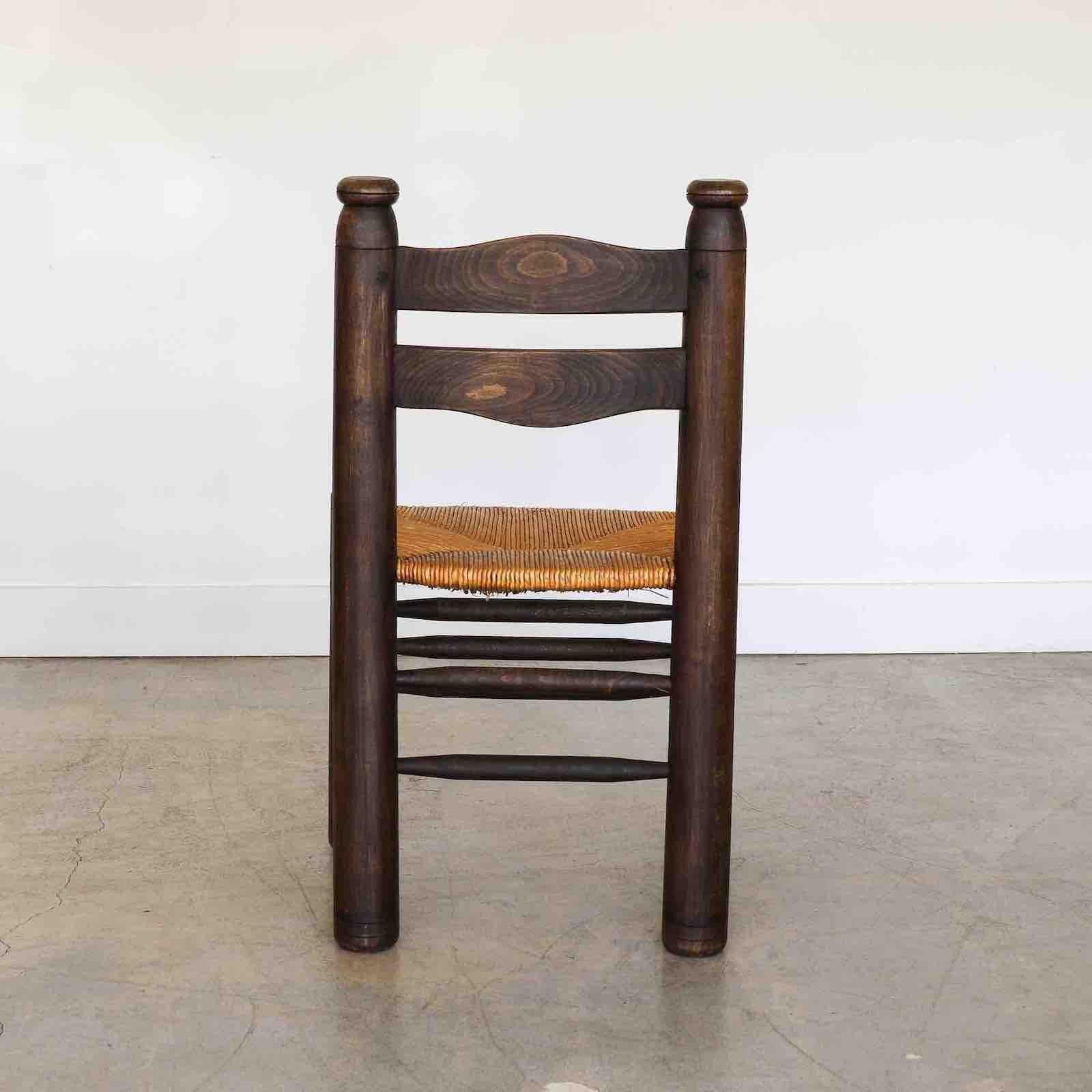 Französischer Stuhl aus Holz und gewebtem Holz von Charles Dudouyt im Angebot 2