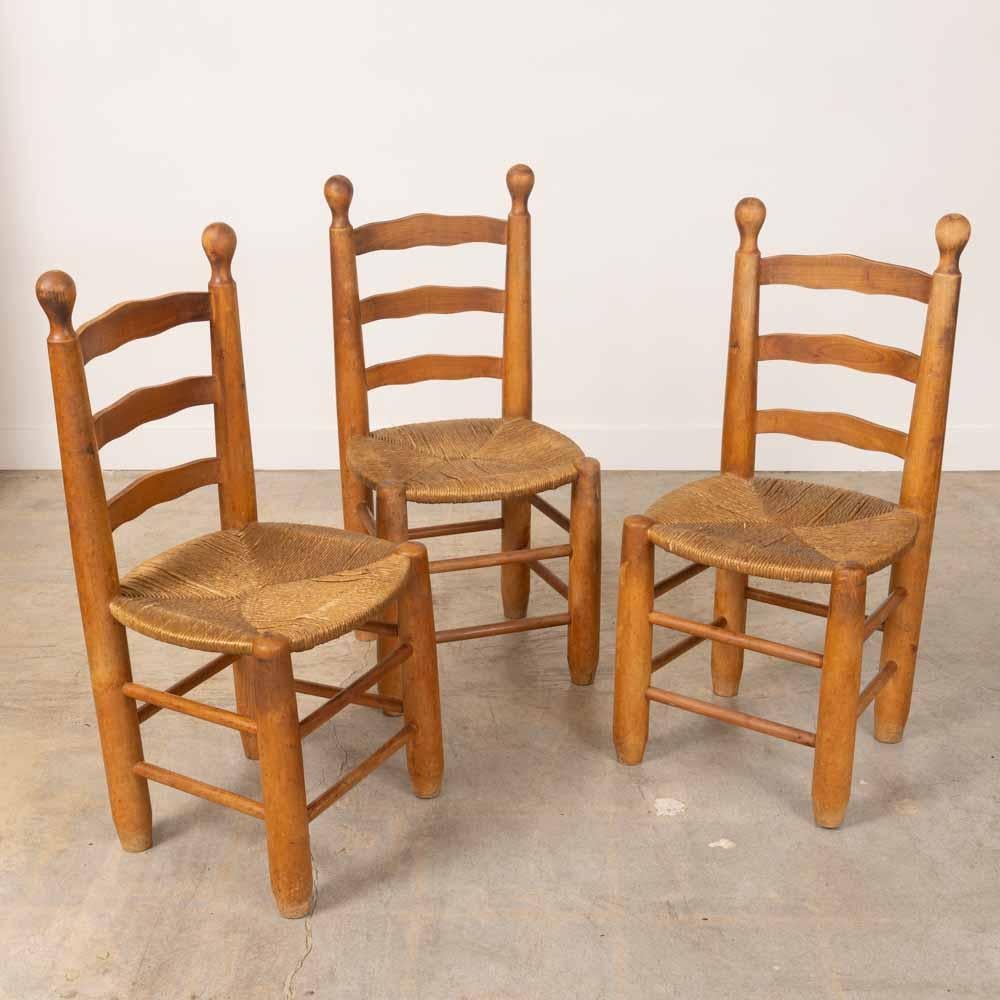 Juego de 6 sillas francesas de madera y tejido de Charles Dudouyt en Bueno estado para la venta en Los Angeles, CA