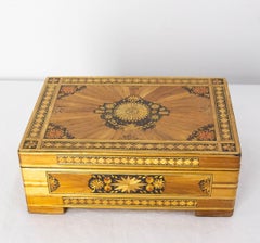 French Wood Box Staw Marquetry Star, circa 1900