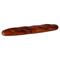 Couteau à pain en Wood Wood à l'intérieur d'un fourreau en forme de pain Couleur brune 20ème siècle