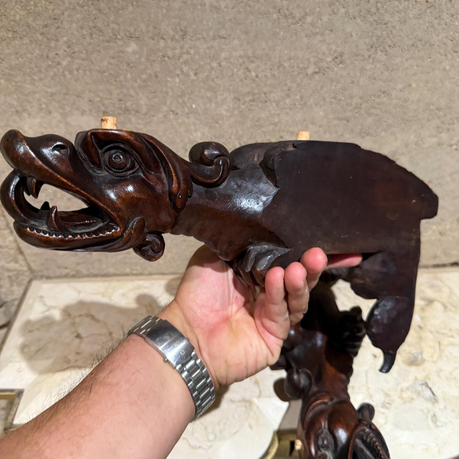 Französisch Wood Corbels geschnitzt Greif Drache Wasserspeier Figur architektonischen Bergbau (Mitte des 20. Jahrhunderts) im Angebot