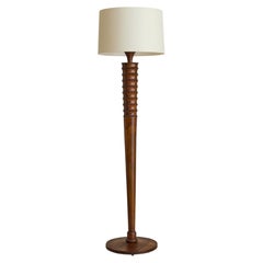 Lampada da terra francese in legno attribuita a Charles Dudouyt, anni ’50