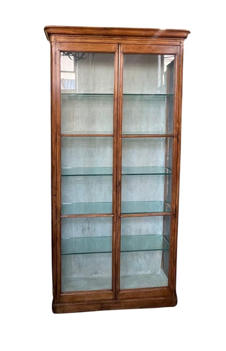 Französisch Holz & Glas Vitrine, 20. Jahrhundert. im Angebot 4