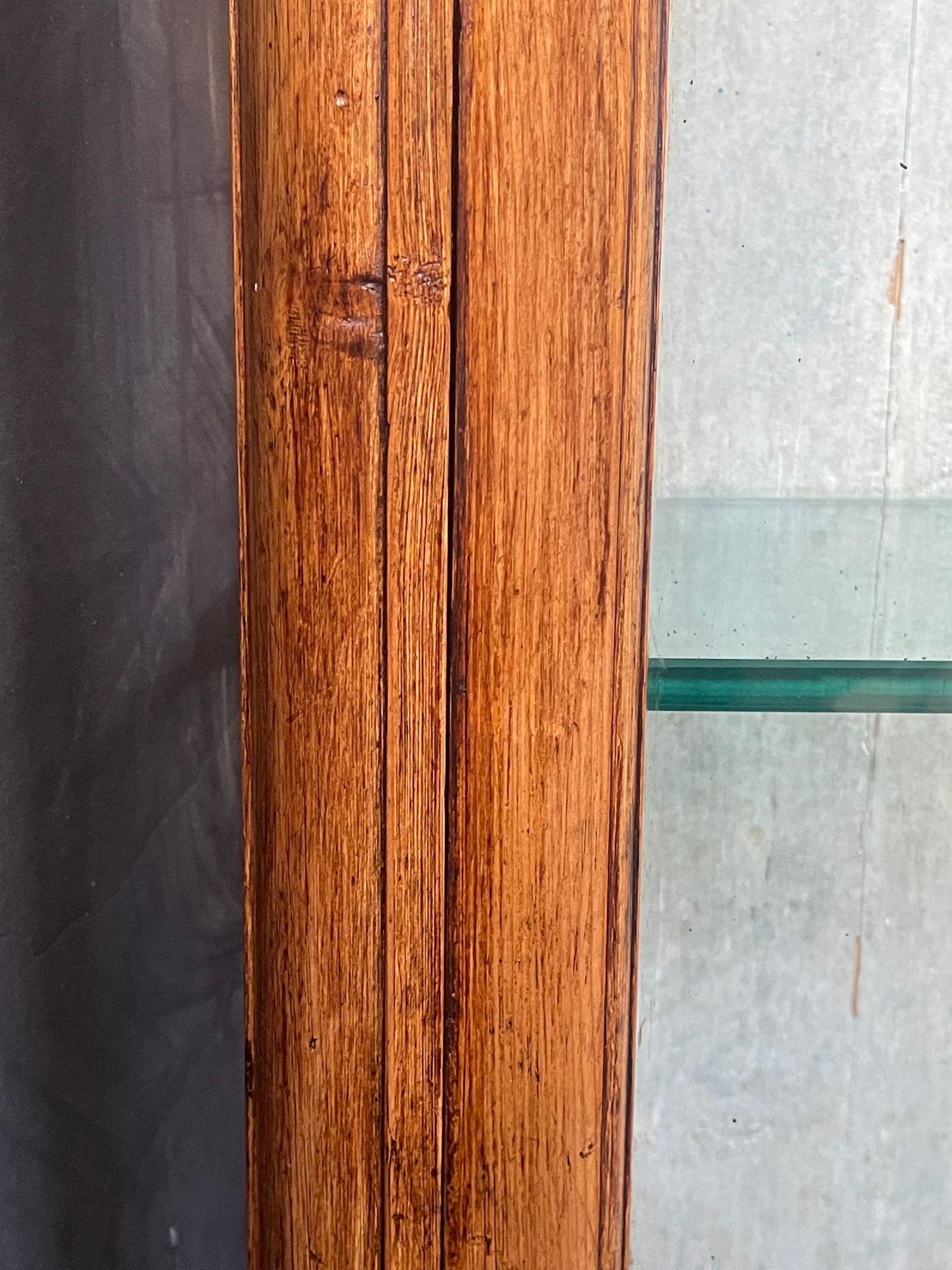 Französisch Holz & Glas Vitrine, 20. Jahrhundert. im Angebot 5