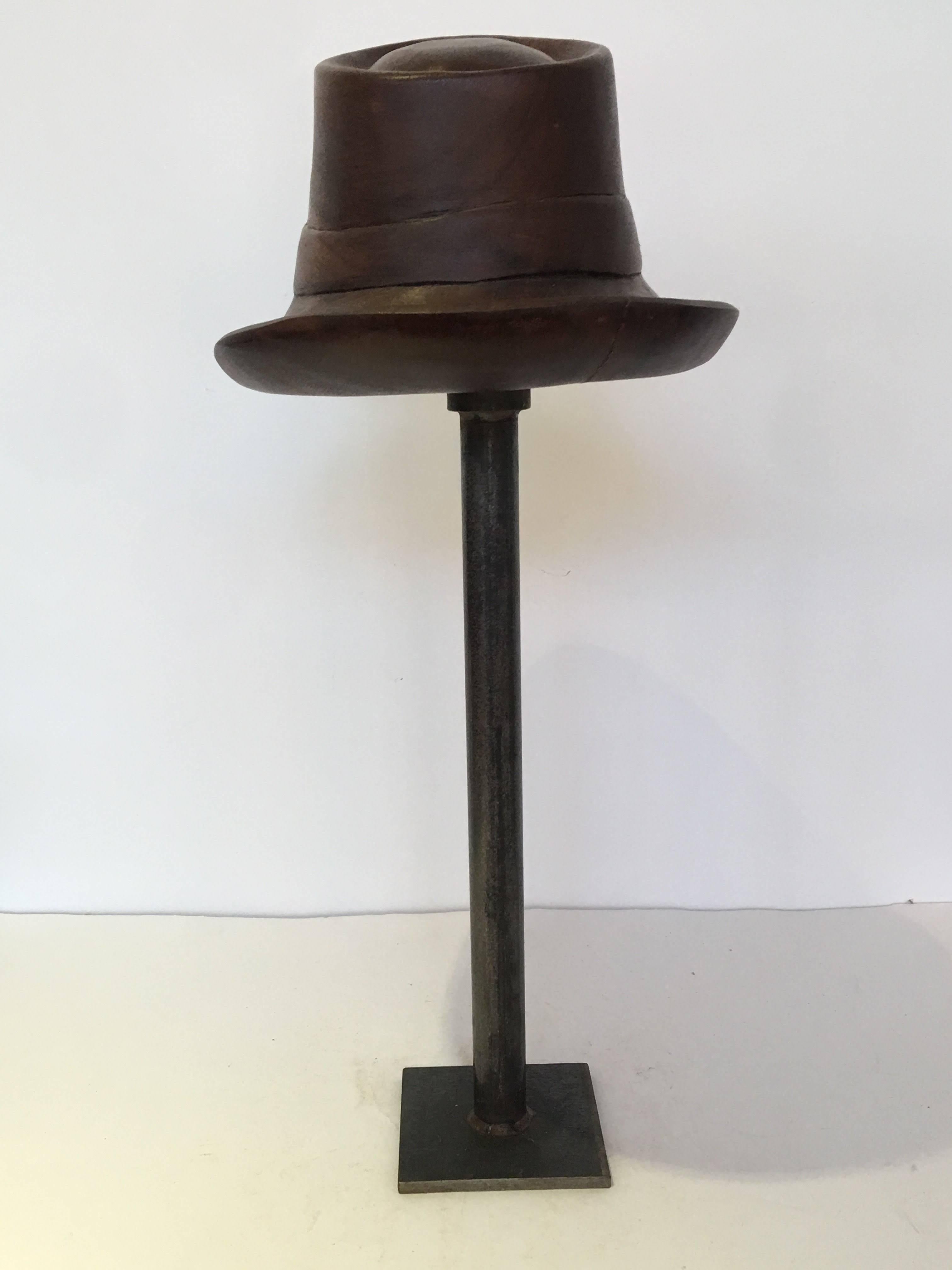 French Wood Hat Mold In Excellent Condition In Bridgehampton, NY