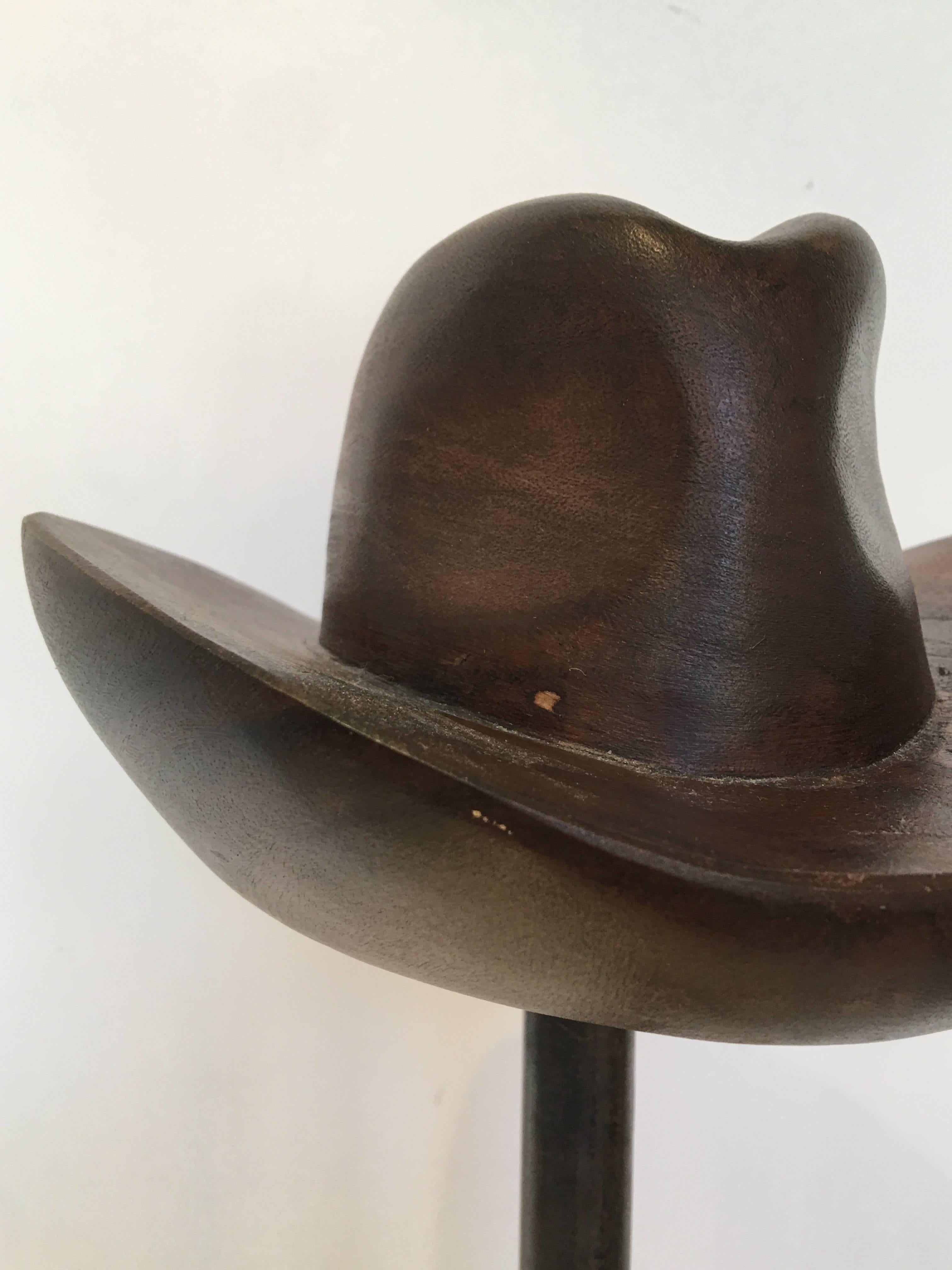 French Wood Hat Mold In Excellent Condition In Bridgehampton, NY