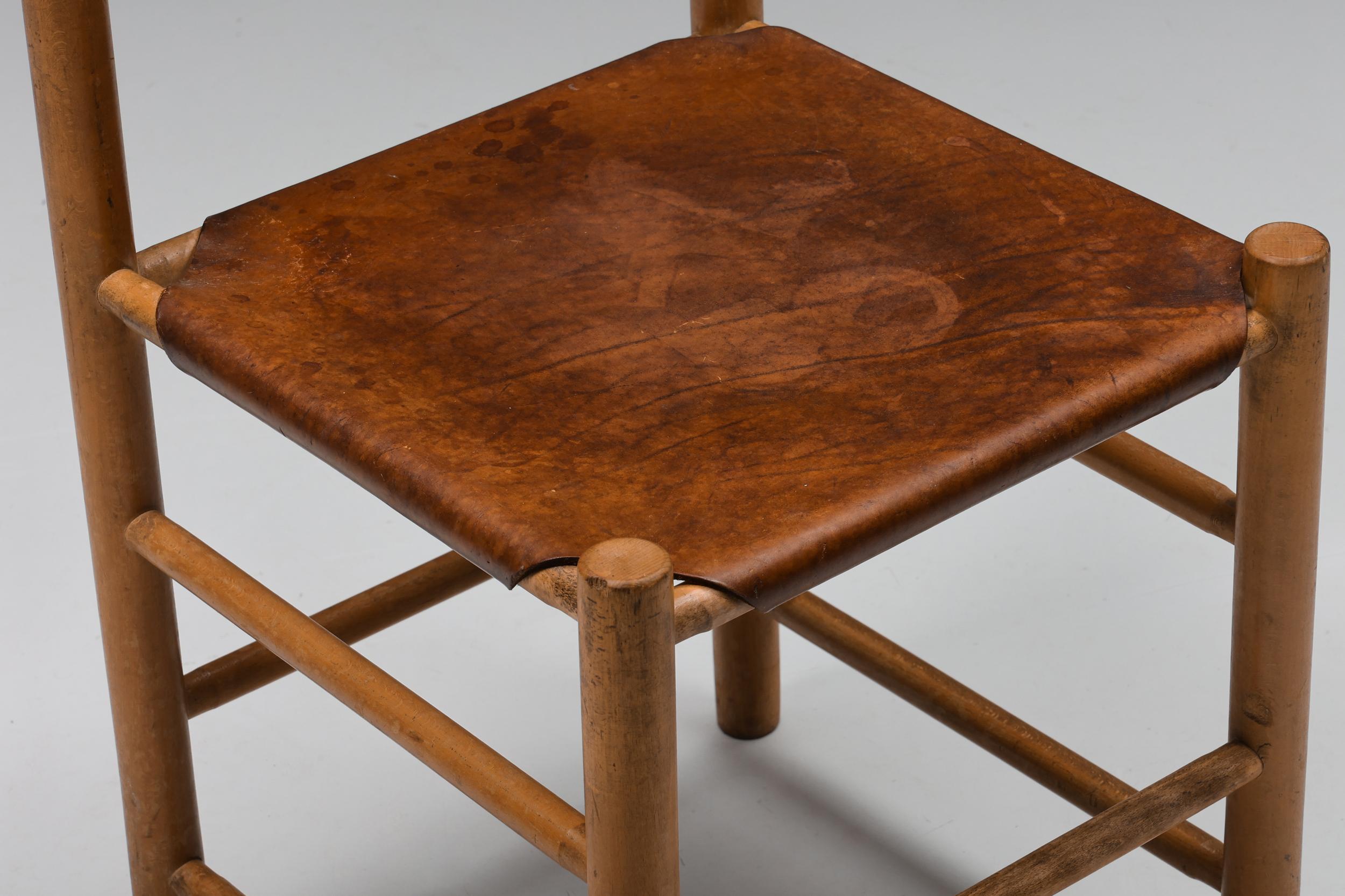 Cuir Chaises de salle à manger en cognac, France, années 1950 en vente