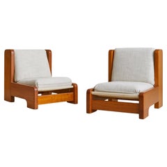 French Wood Lounge Chair in Ivory Mottled Bouclé, 1970s - 2 Available