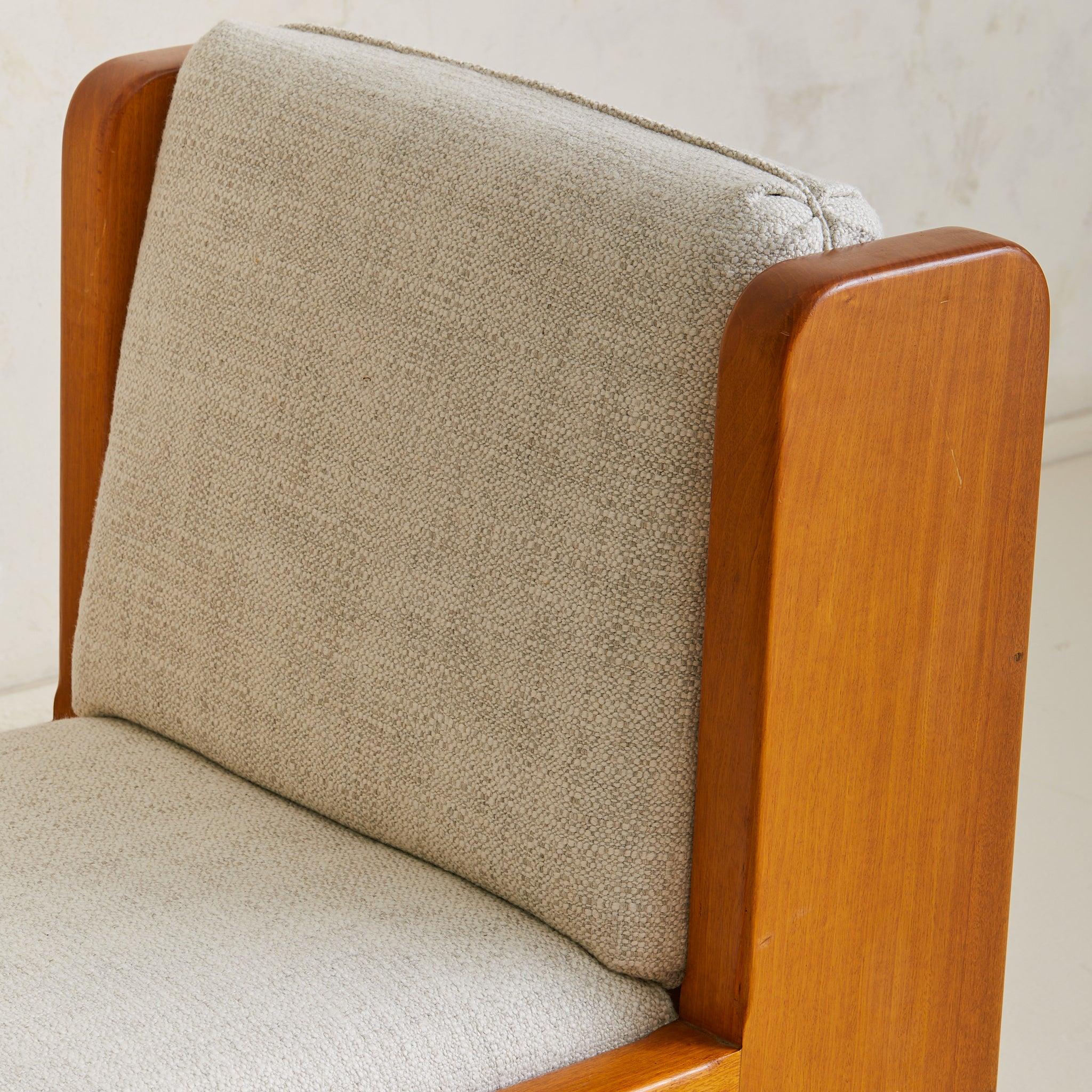 French Wood Lounge Chair in Ivory Mottled Bouclé, 1970s - 2 Available en vente 3