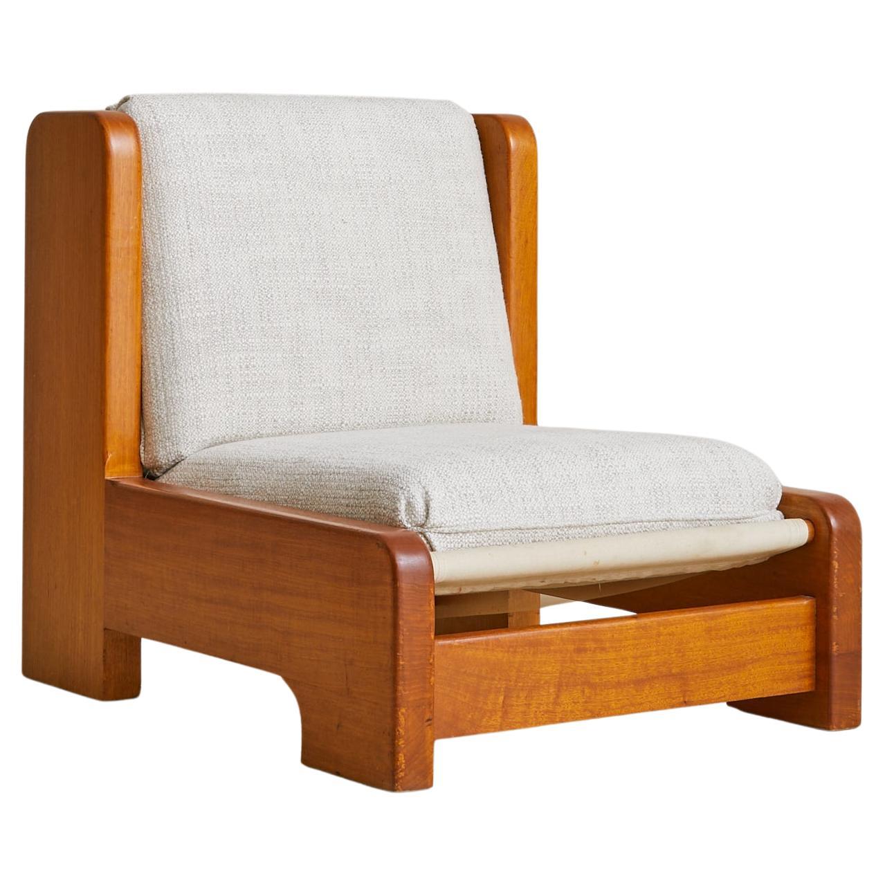 French Wood Lounge Chair in Ivory Mottled Bouclé, 1970s - 2 Available en vente