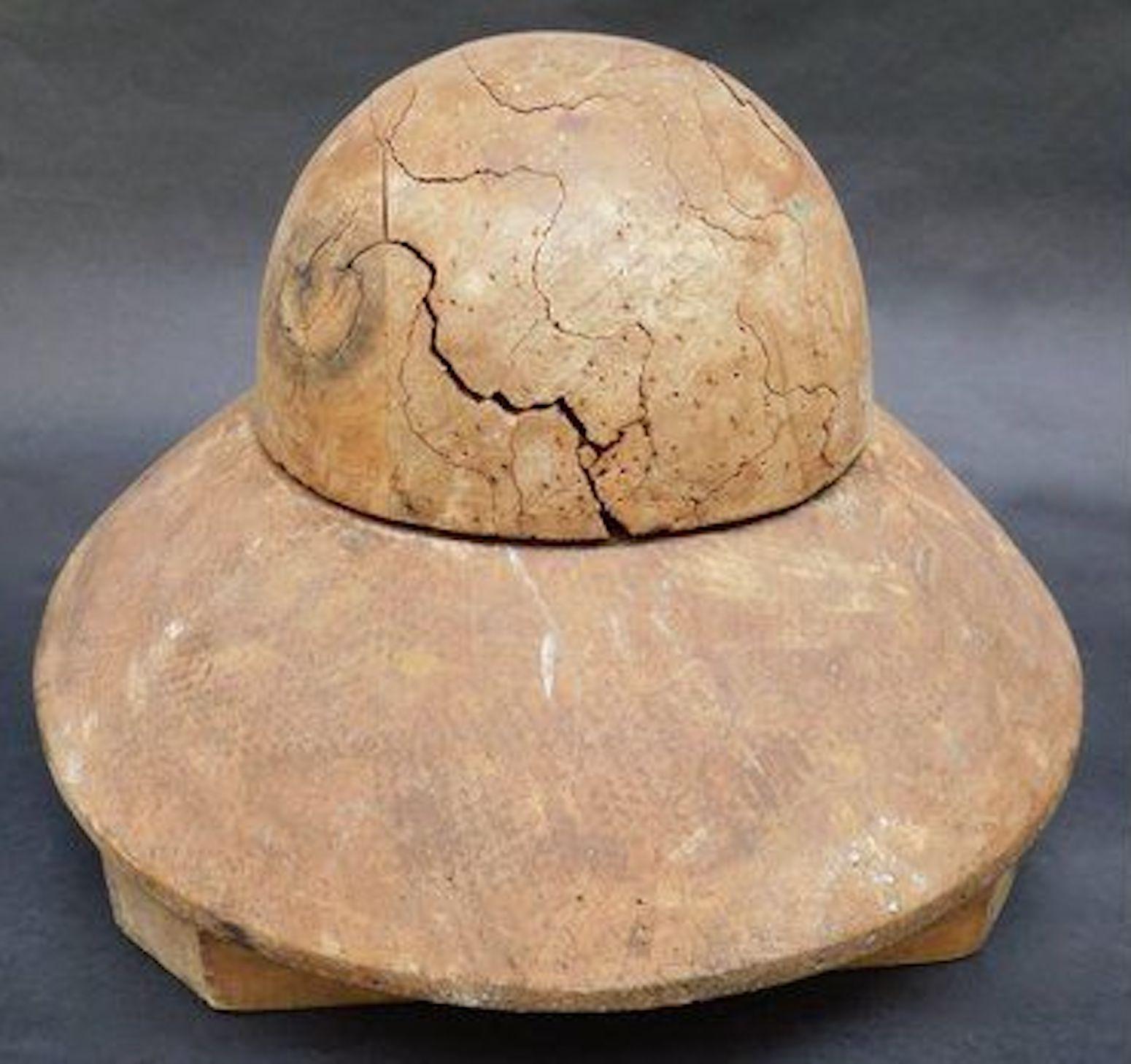  French Wood Milliner Hat Block Form, Circa 1930 In Distressed Condition In Antwerp, BE