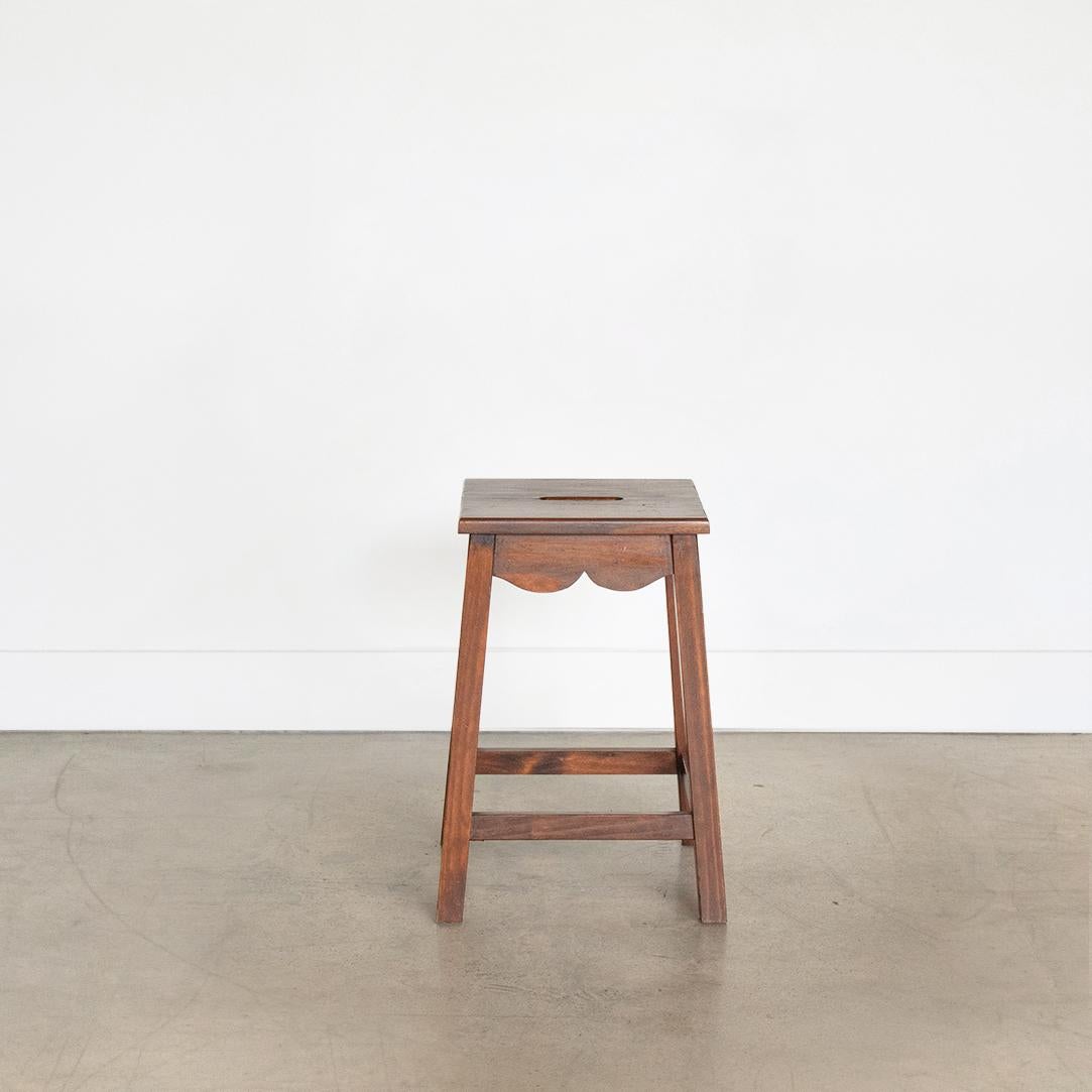 scallop step stool