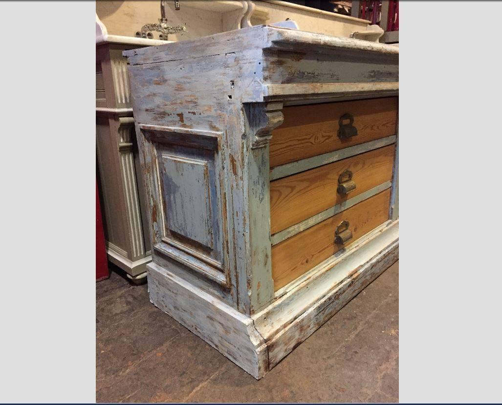 French Wood Store Counter with Six Drawers from Early 20th Century In Excellent Condition In Florence, IT