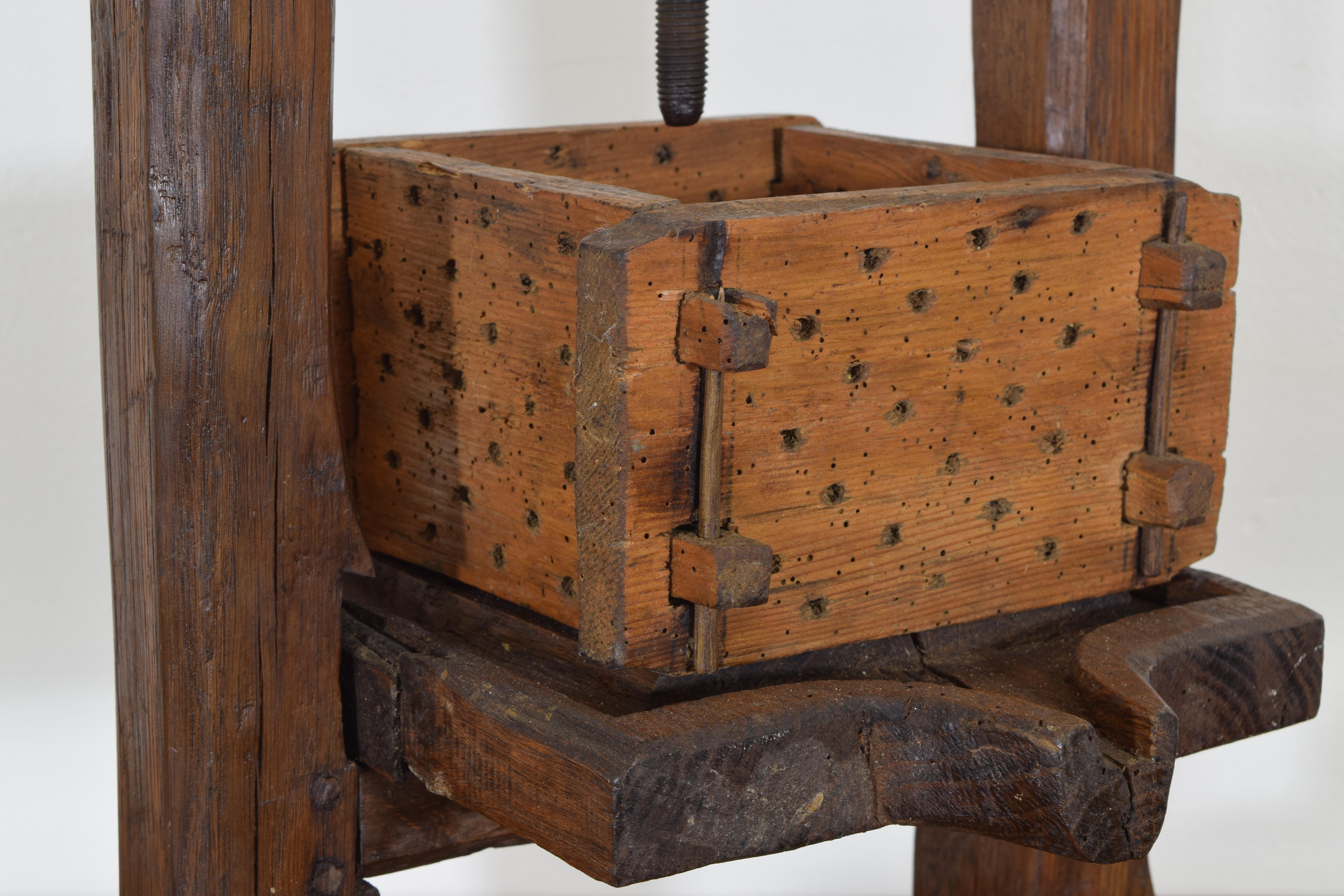 Early 20th Century French Wooden and Iron Cheese Press, circa 1900 For Sale