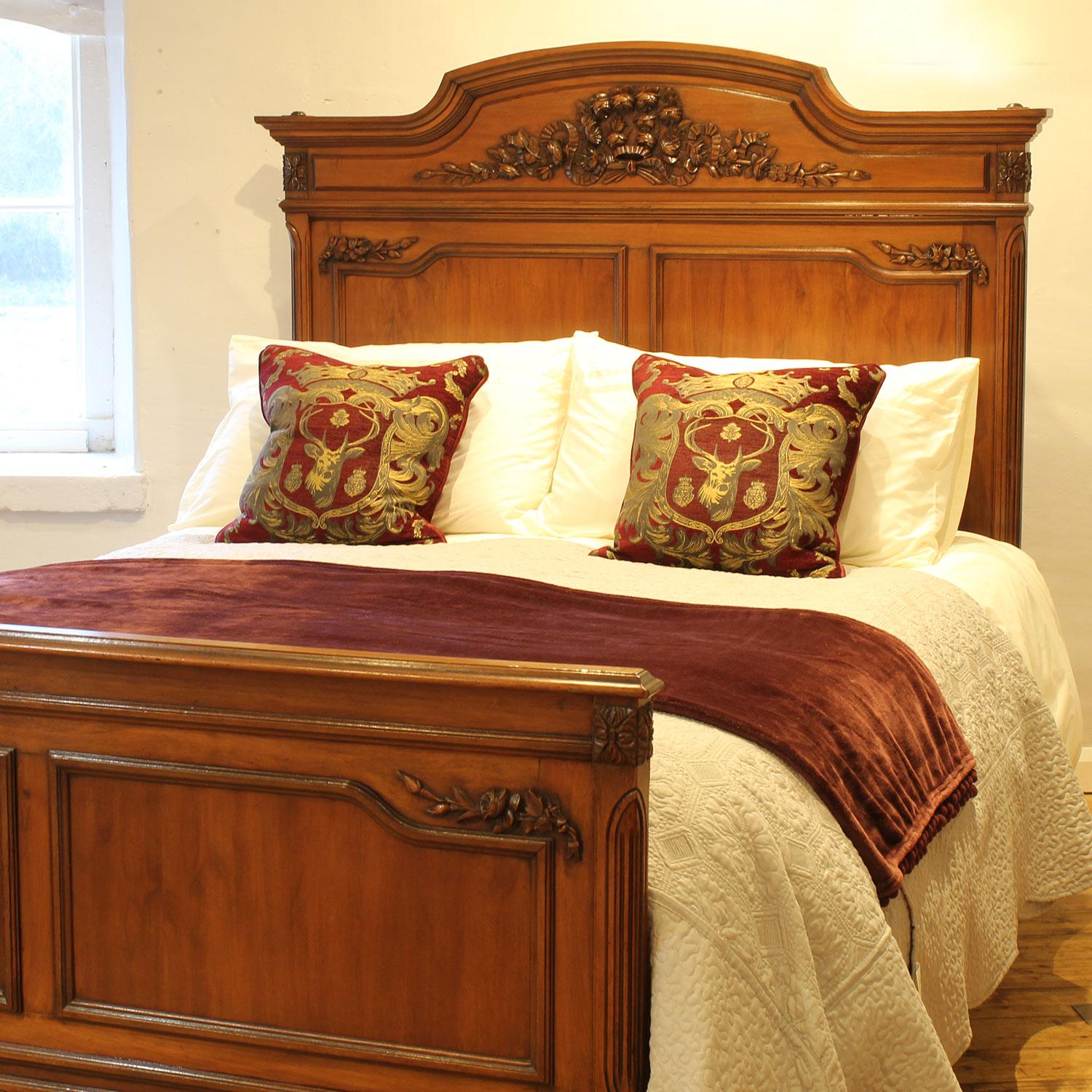 Französisches hölzernes antikes Bett, WK189 im Zustand „Gut“ im Angebot in Wrexham, GB