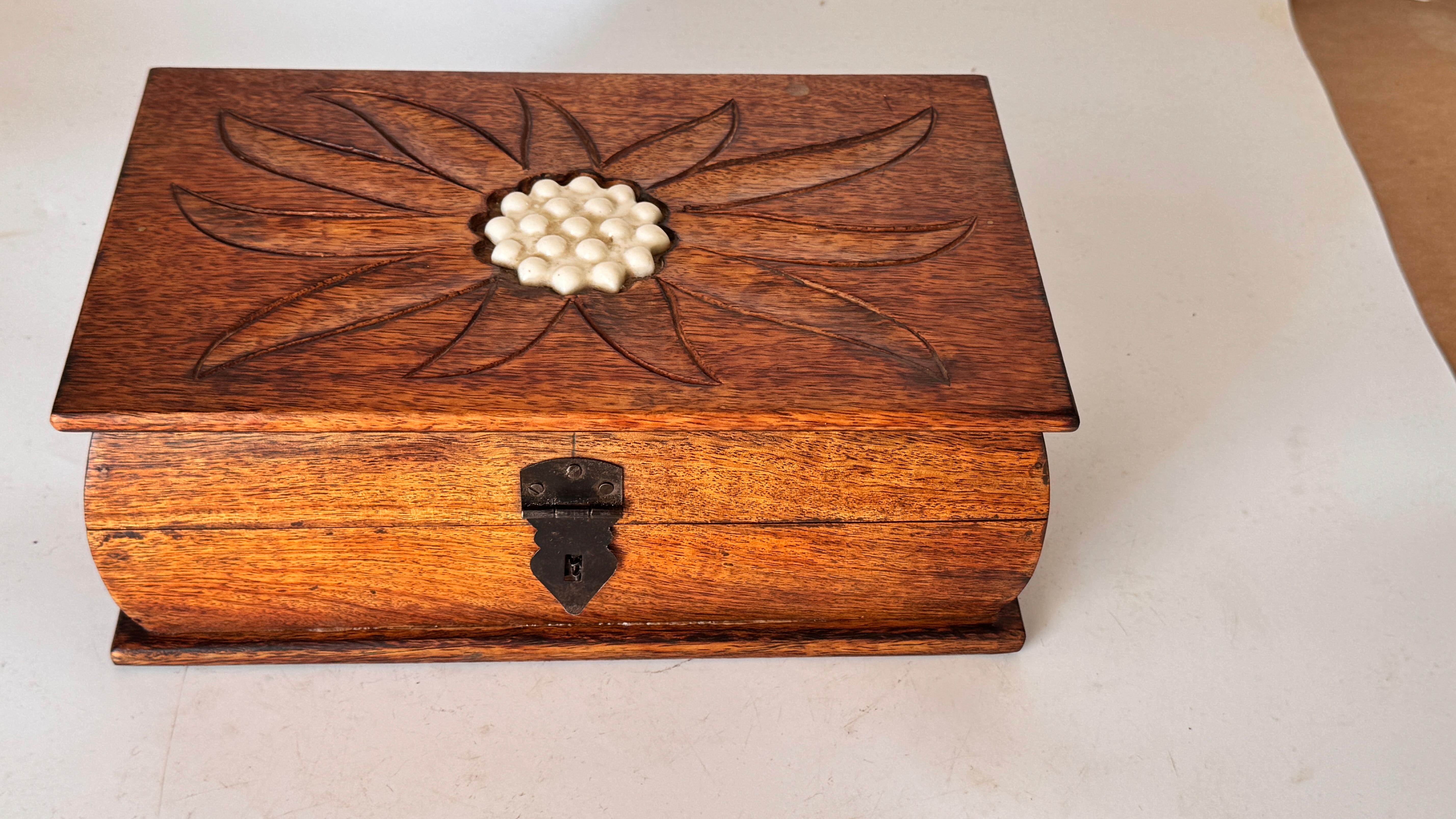 French Provincial French Wooden Box with Ceramic Inlay – Geometric Floral Motif – Circa 1950 For Sale